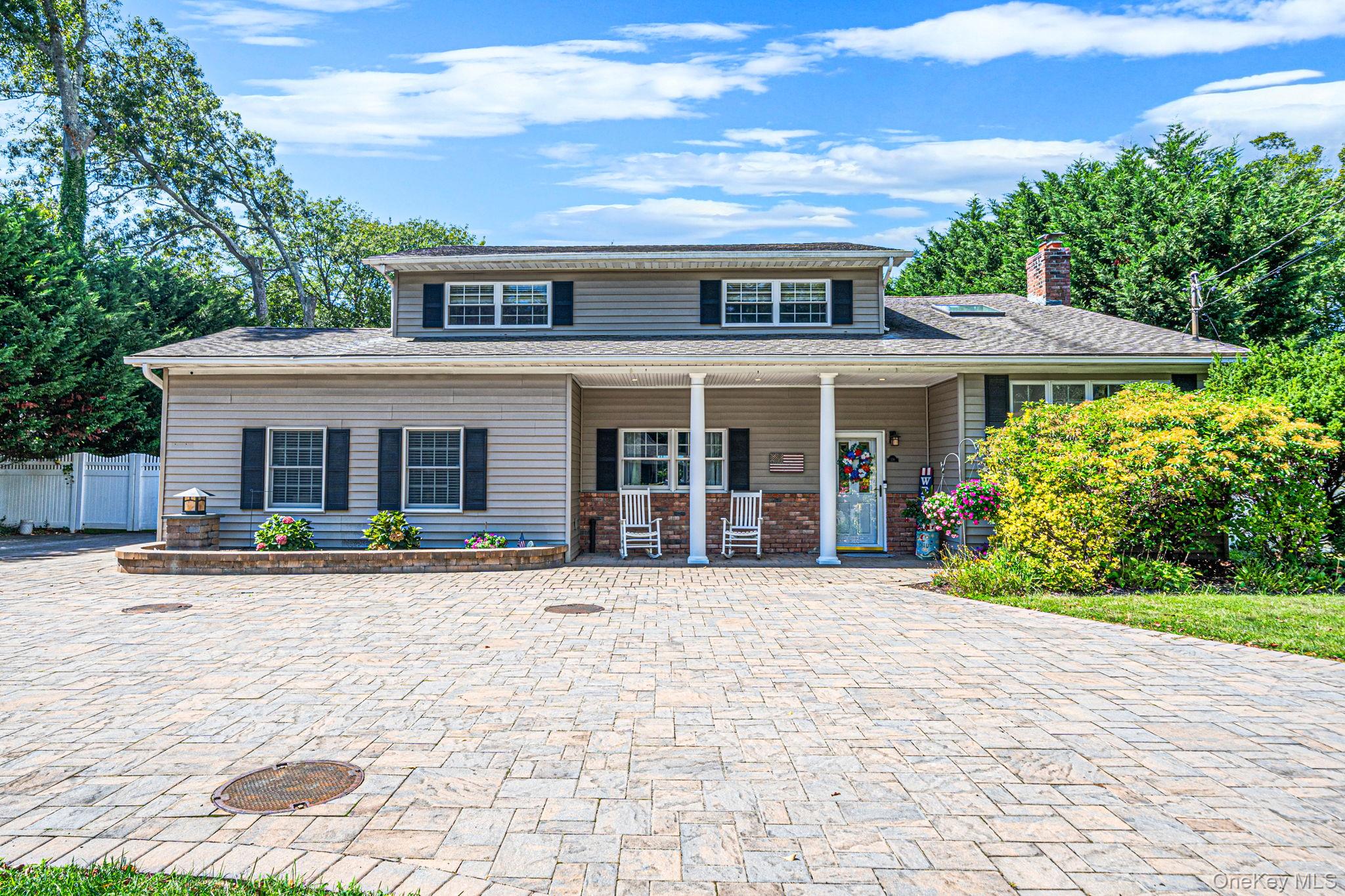 136 Vanderbilt Boulevard – For Sale