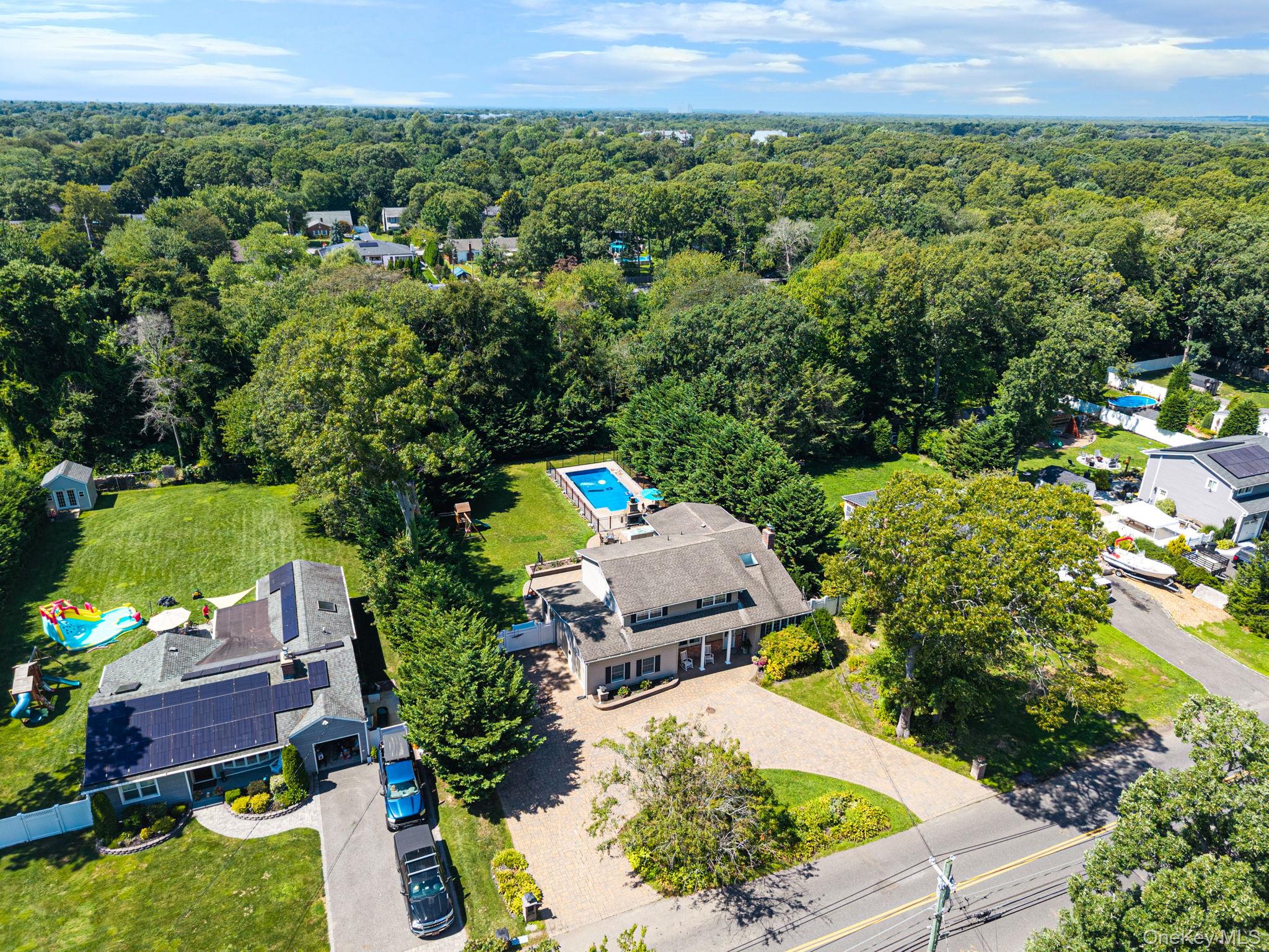 136 Vanderbilt Boulevard – For Sale photo 3