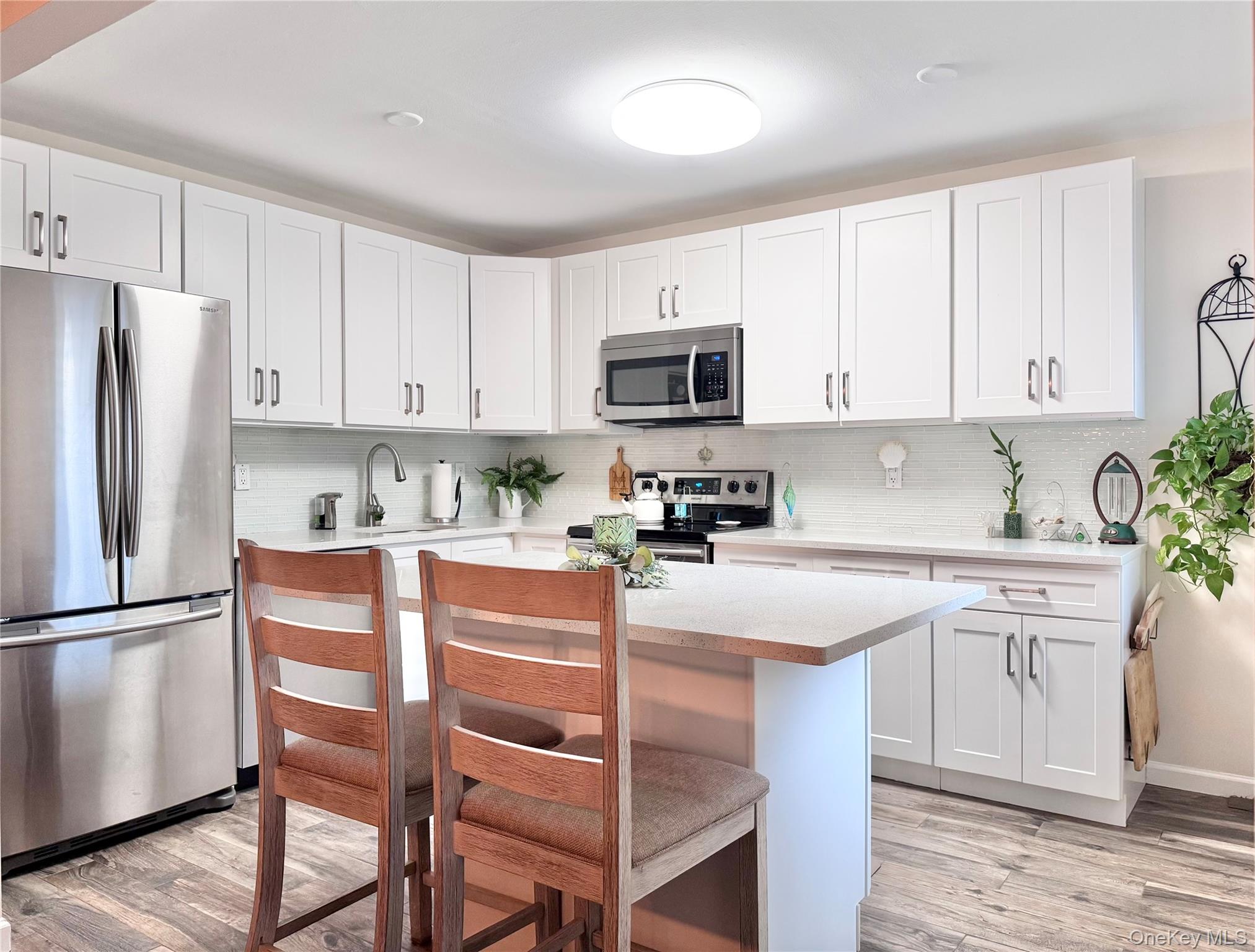 745 Conklin Street, Unit 18 photo 2