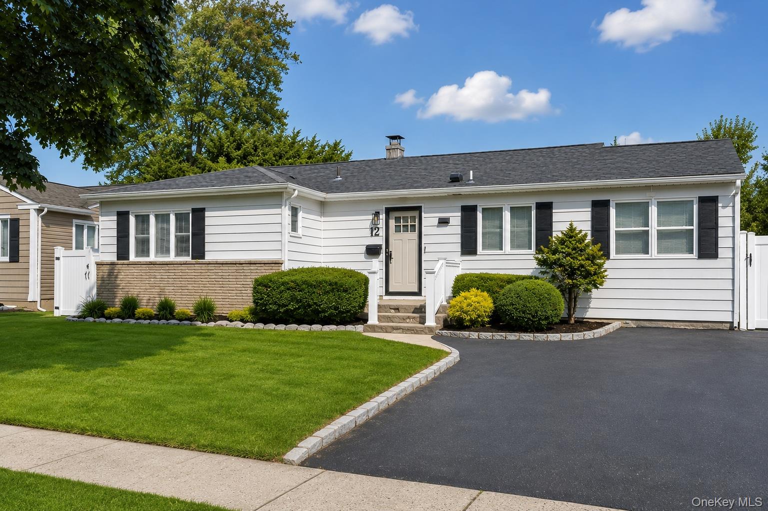 12 Lillian Lane – For Sale