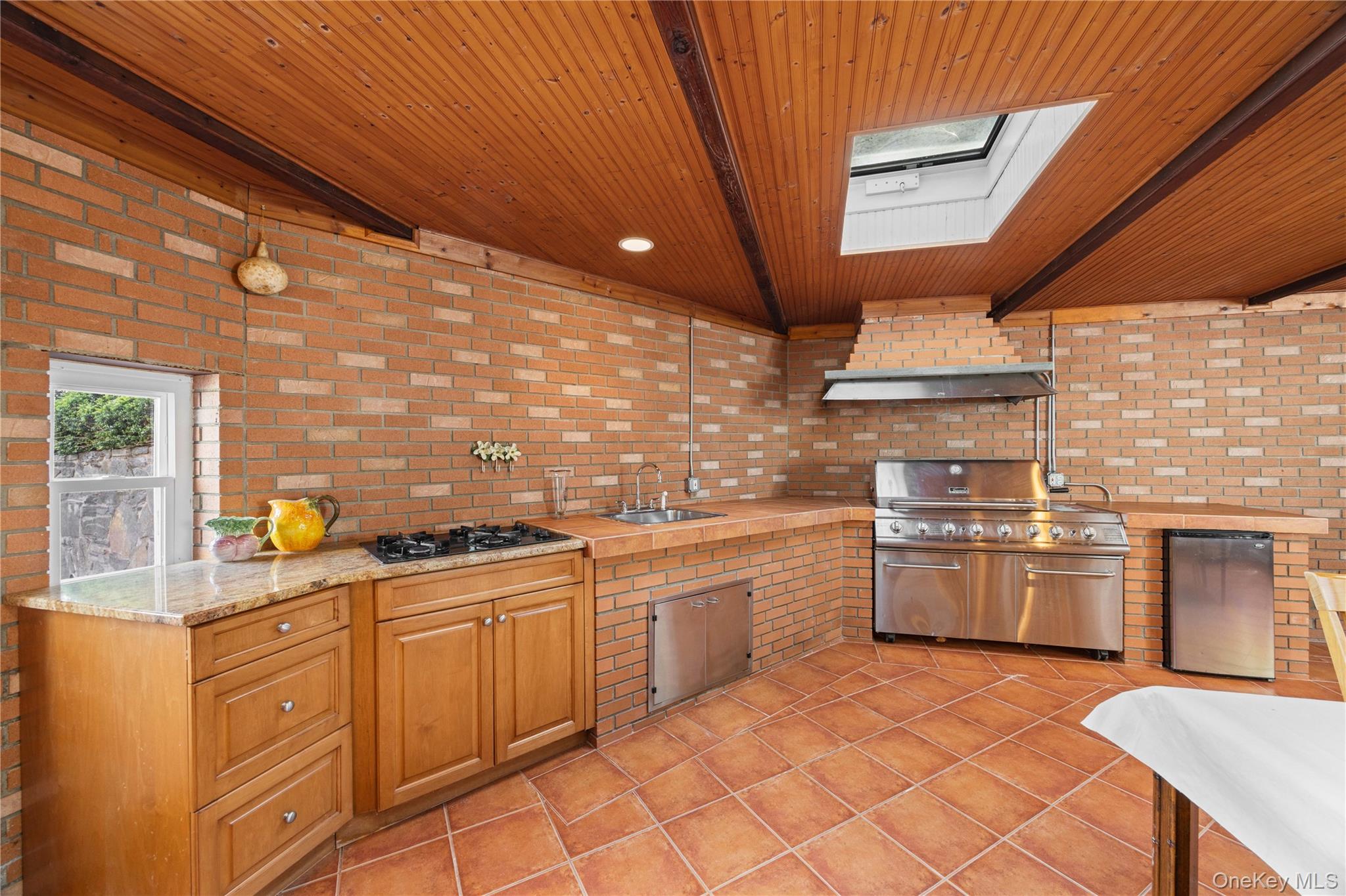 81 Avondale Road – For Sale photo 34