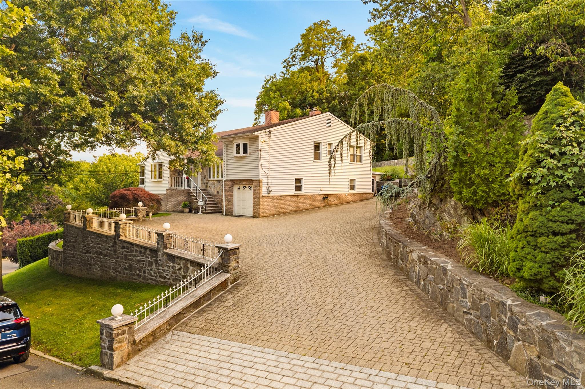 81 Avondale Road – For Sale photo 42
