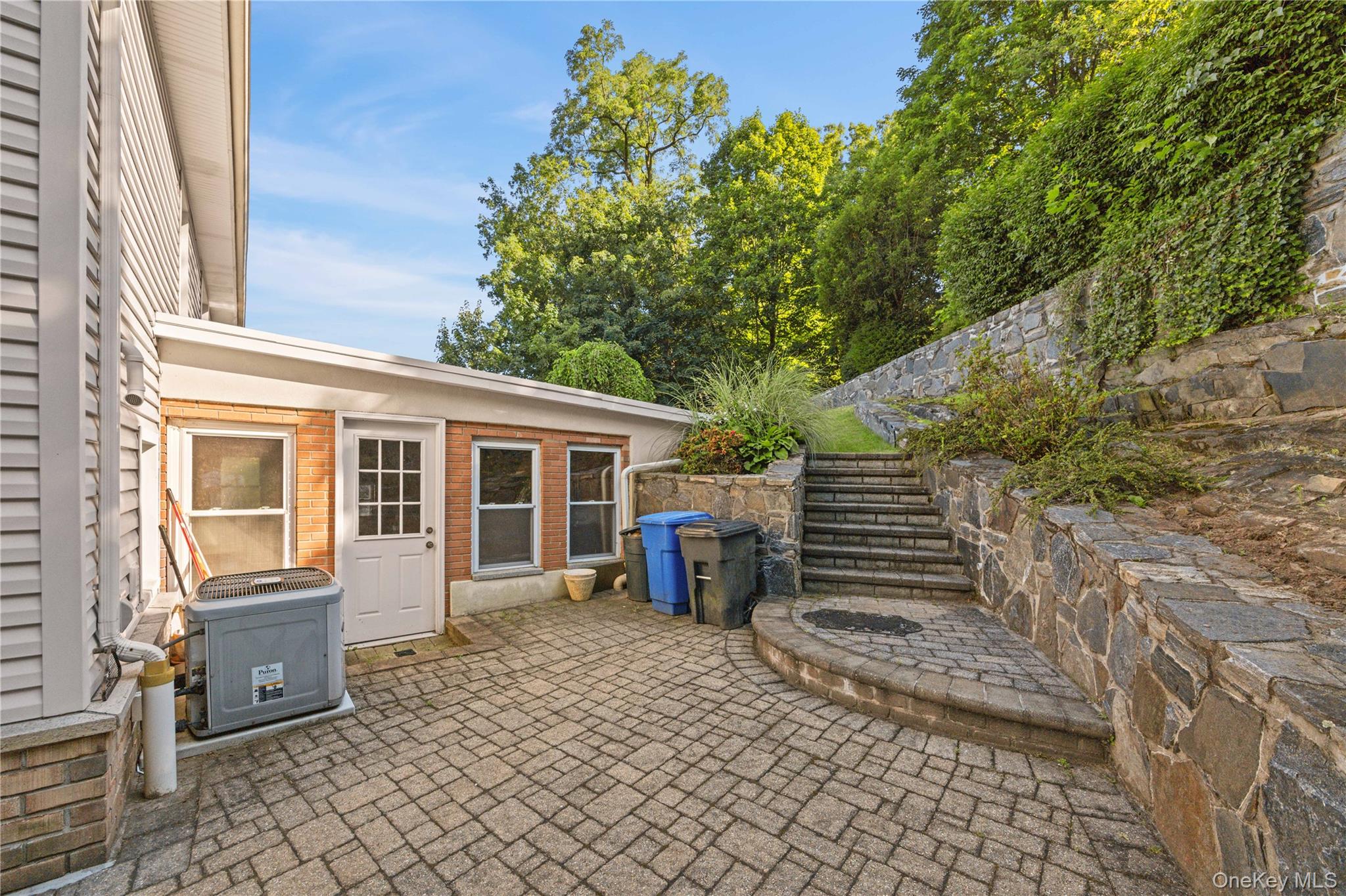81 Avondale Road – For Sale photo 39