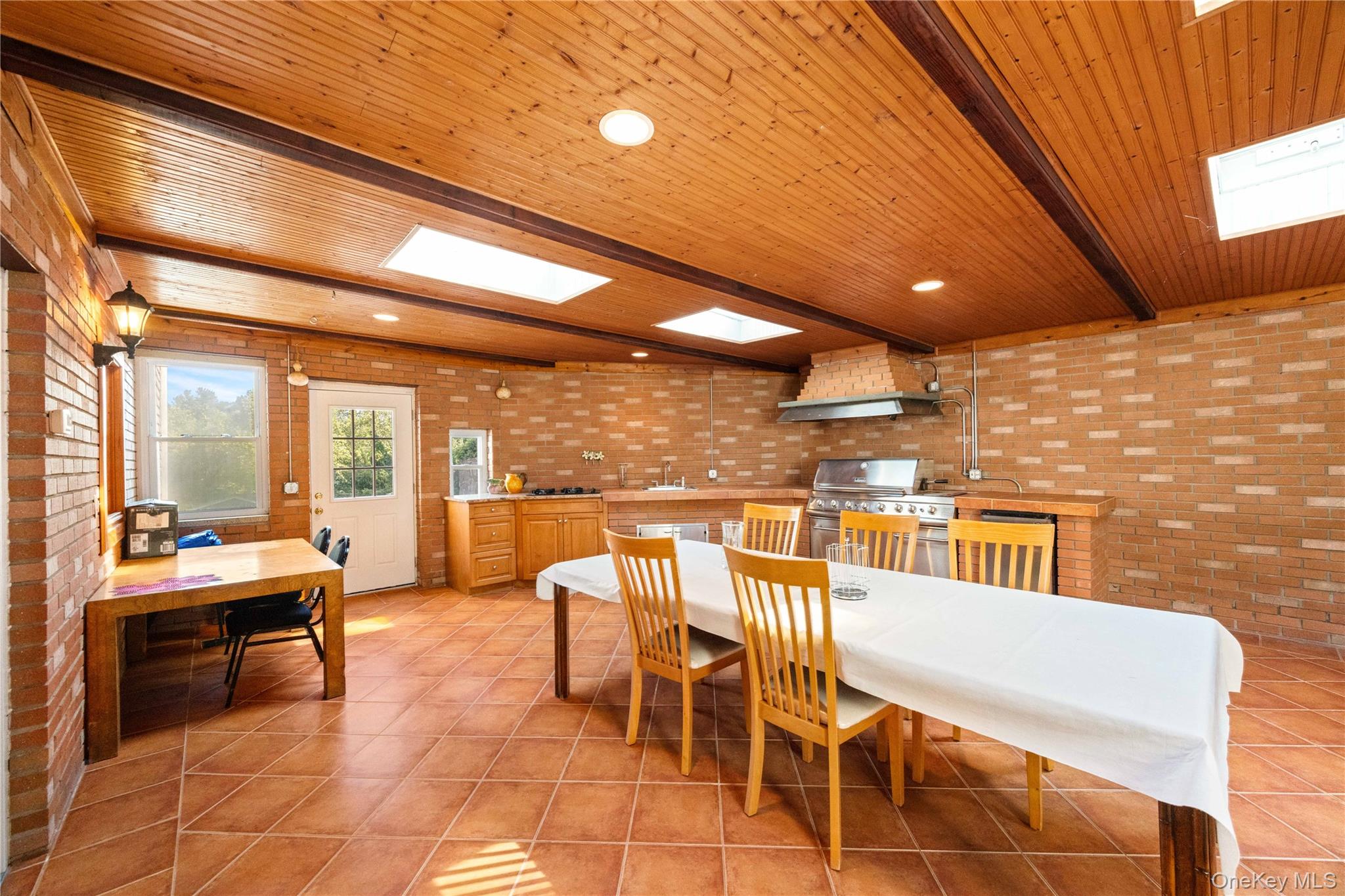 81 Avondale Road – For Sale photo 31