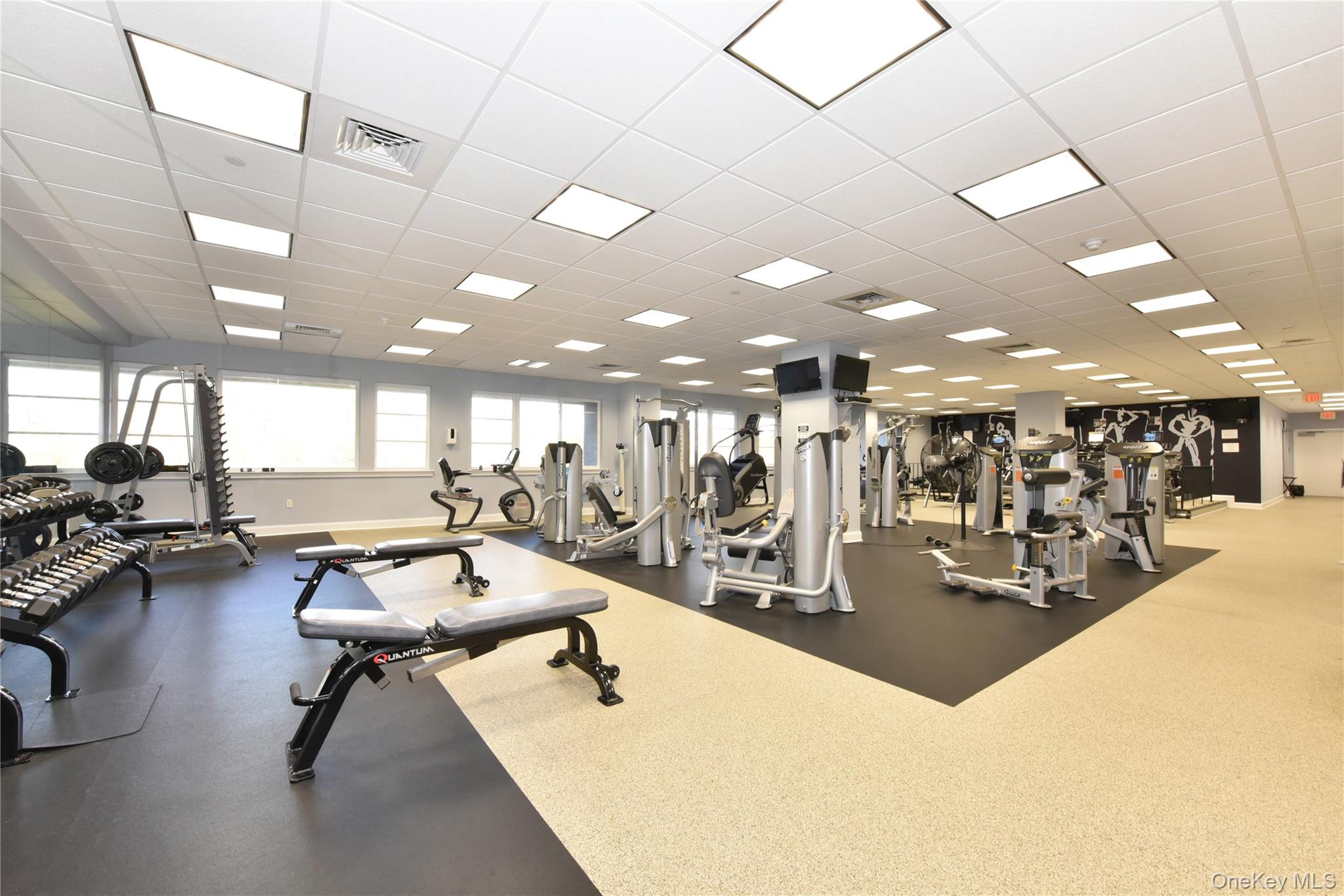 100 Harbor View Drive, Unit 401 photo 13