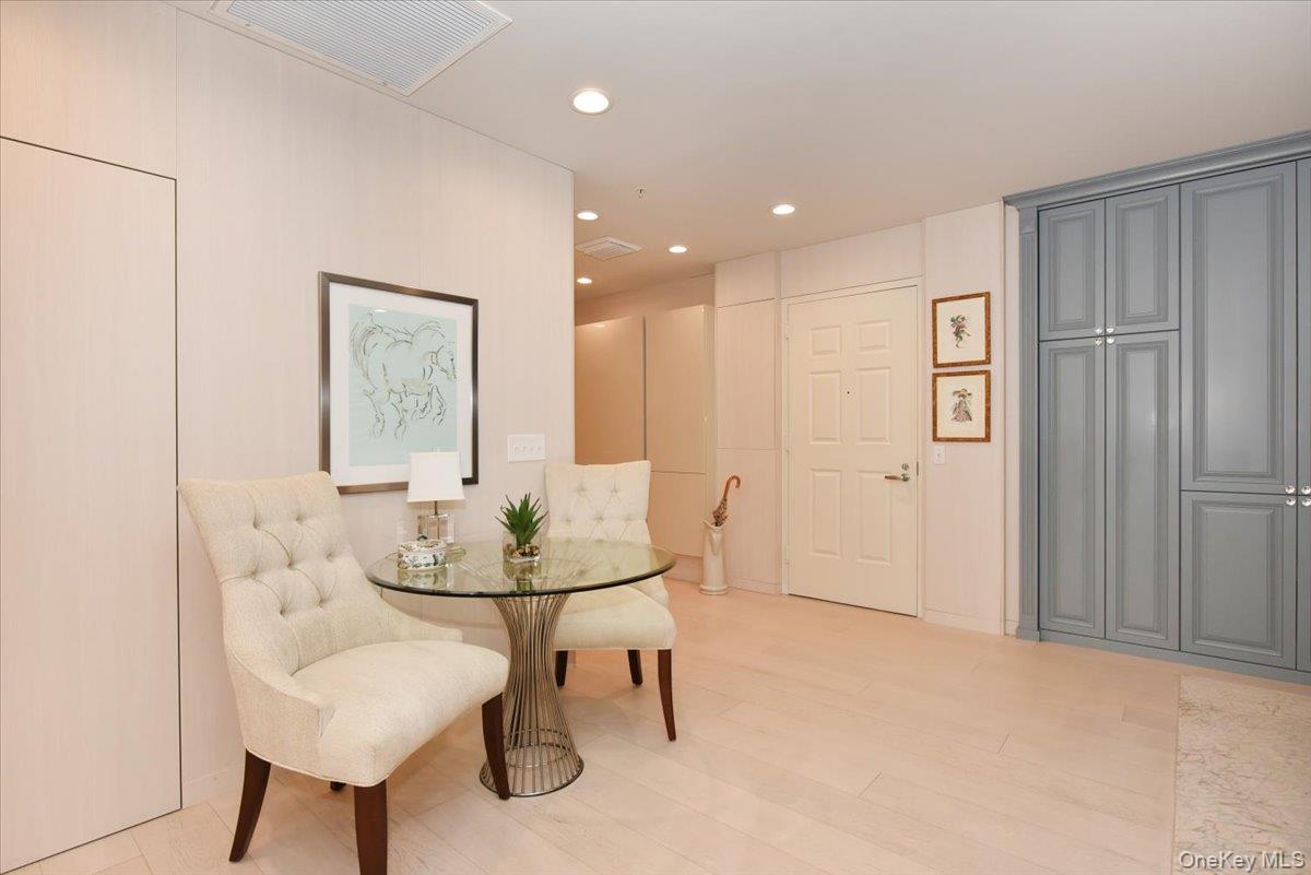 100 Harbor View Drive, Unit 401 photo 2