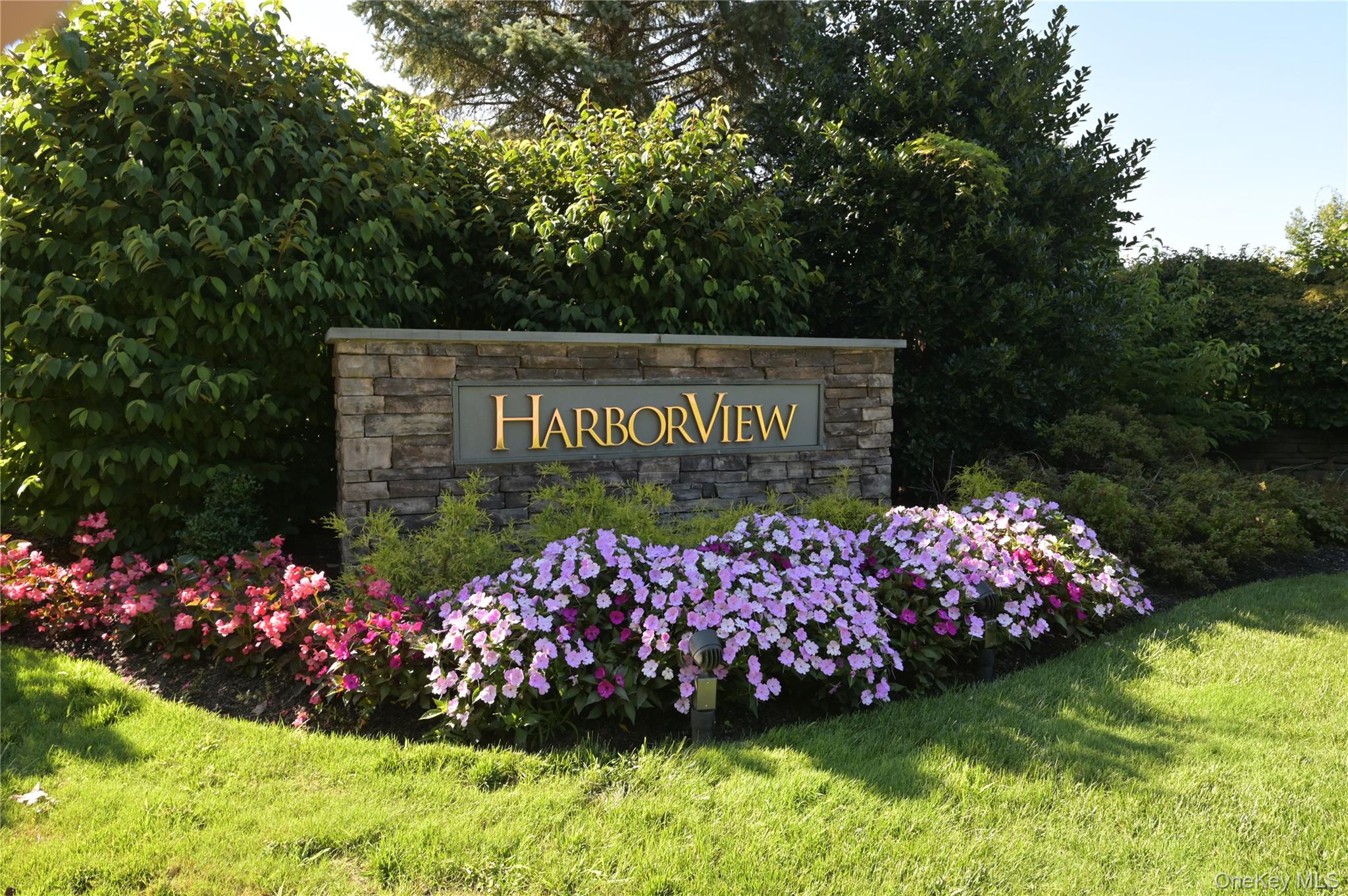 100 Harbor View Drive, Unit 401