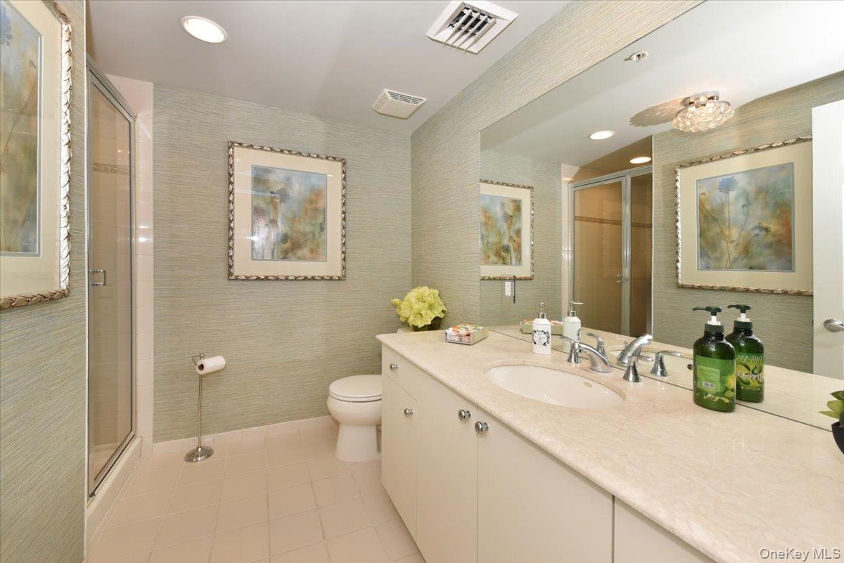 100 Harbor View Drive, Unit 401 photo 25