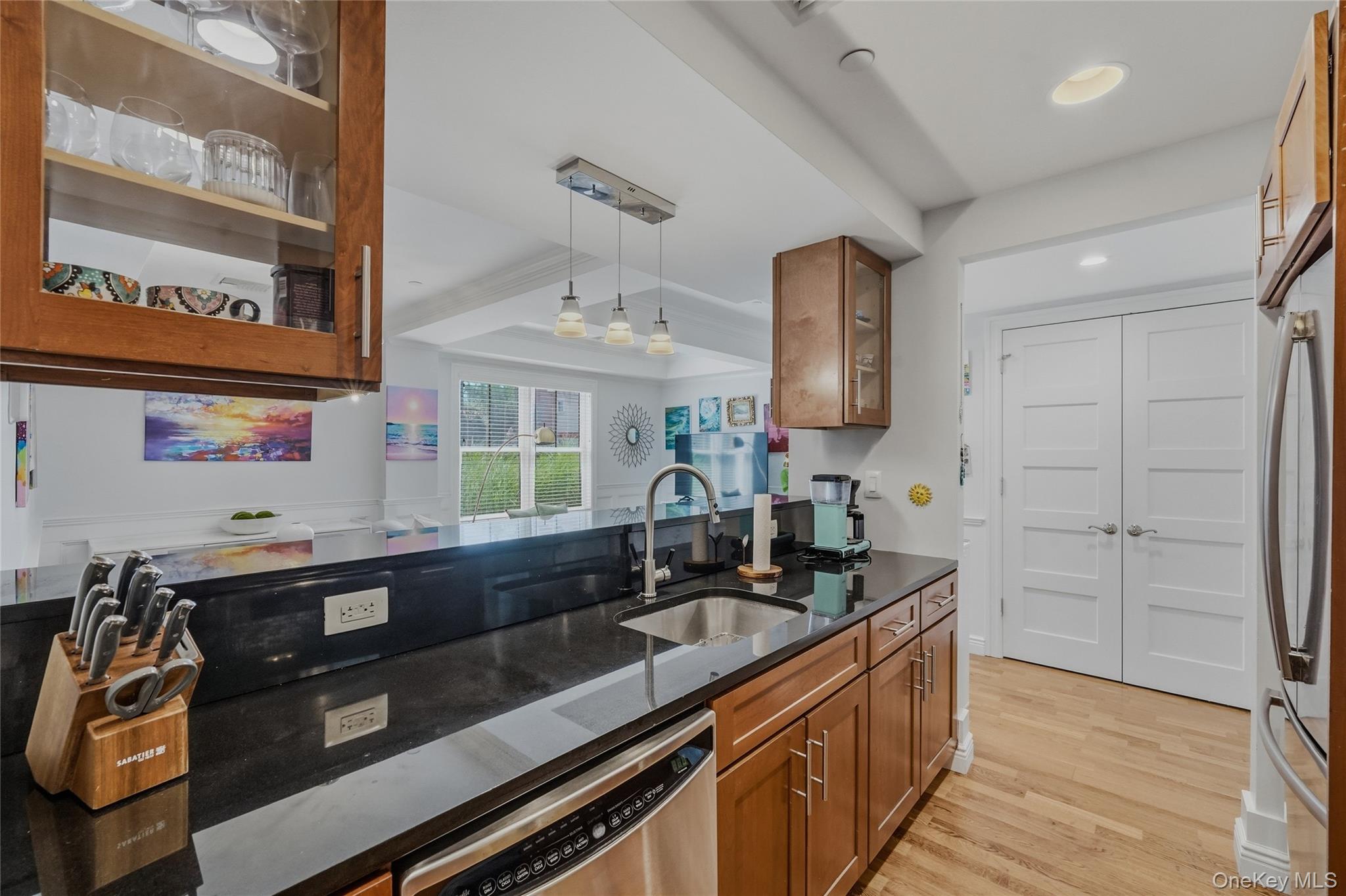 225 Stanley Avenue, Unit 121 photo 8