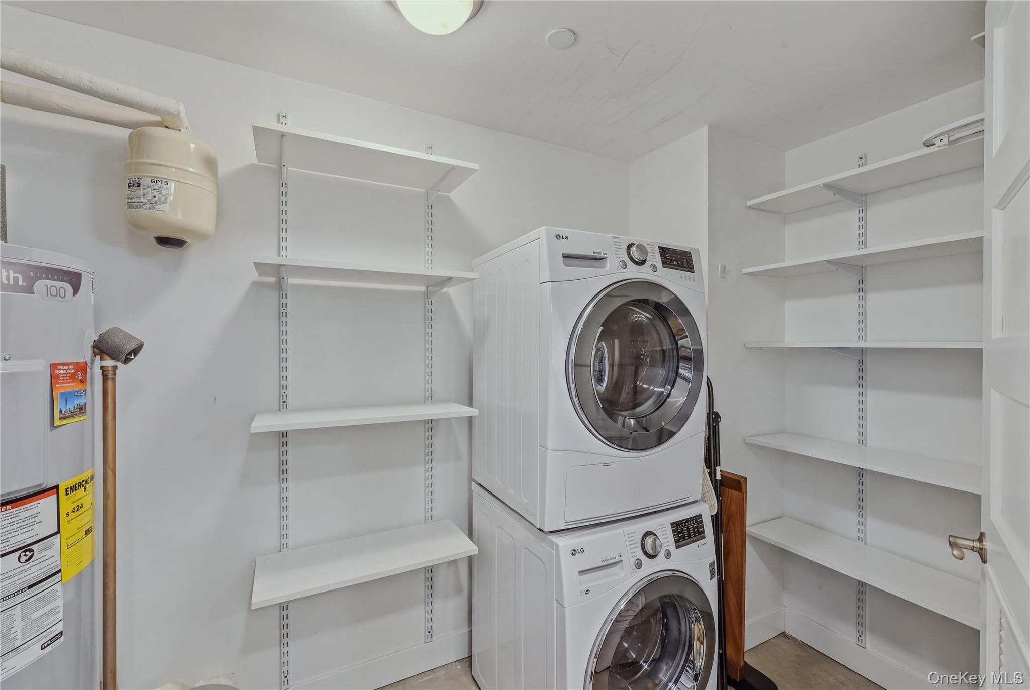 225 Stanley Avenue, Unit 121 photo 10