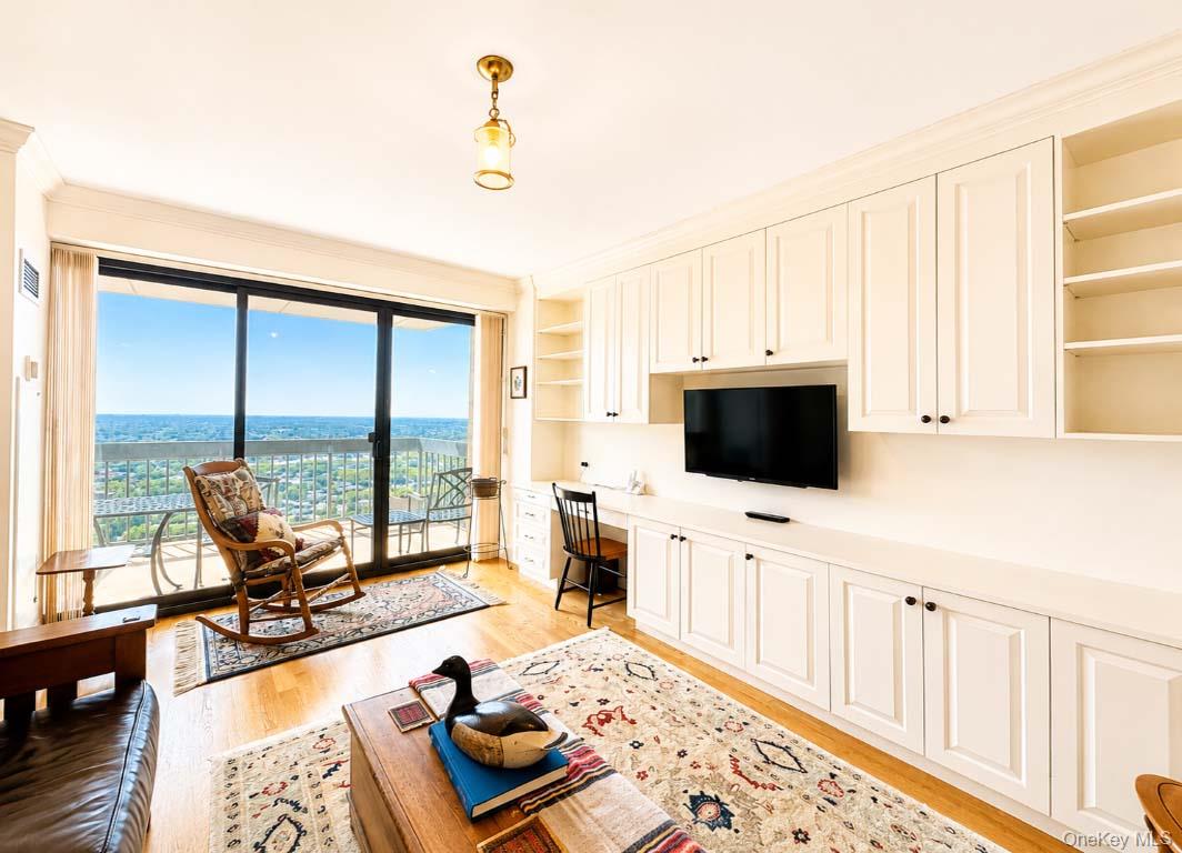 26910 Grand Central Parkway, Unit 30D photo 13