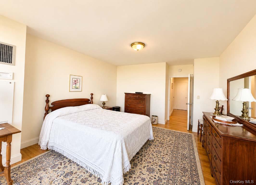 26910 Grand Central Parkway, Unit 30D photo 19