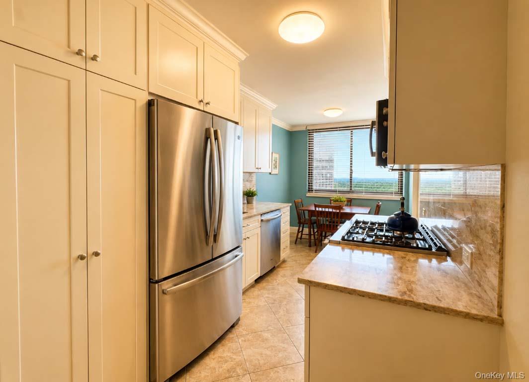 26910 Grand Central Parkway, Unit 30D photo 15