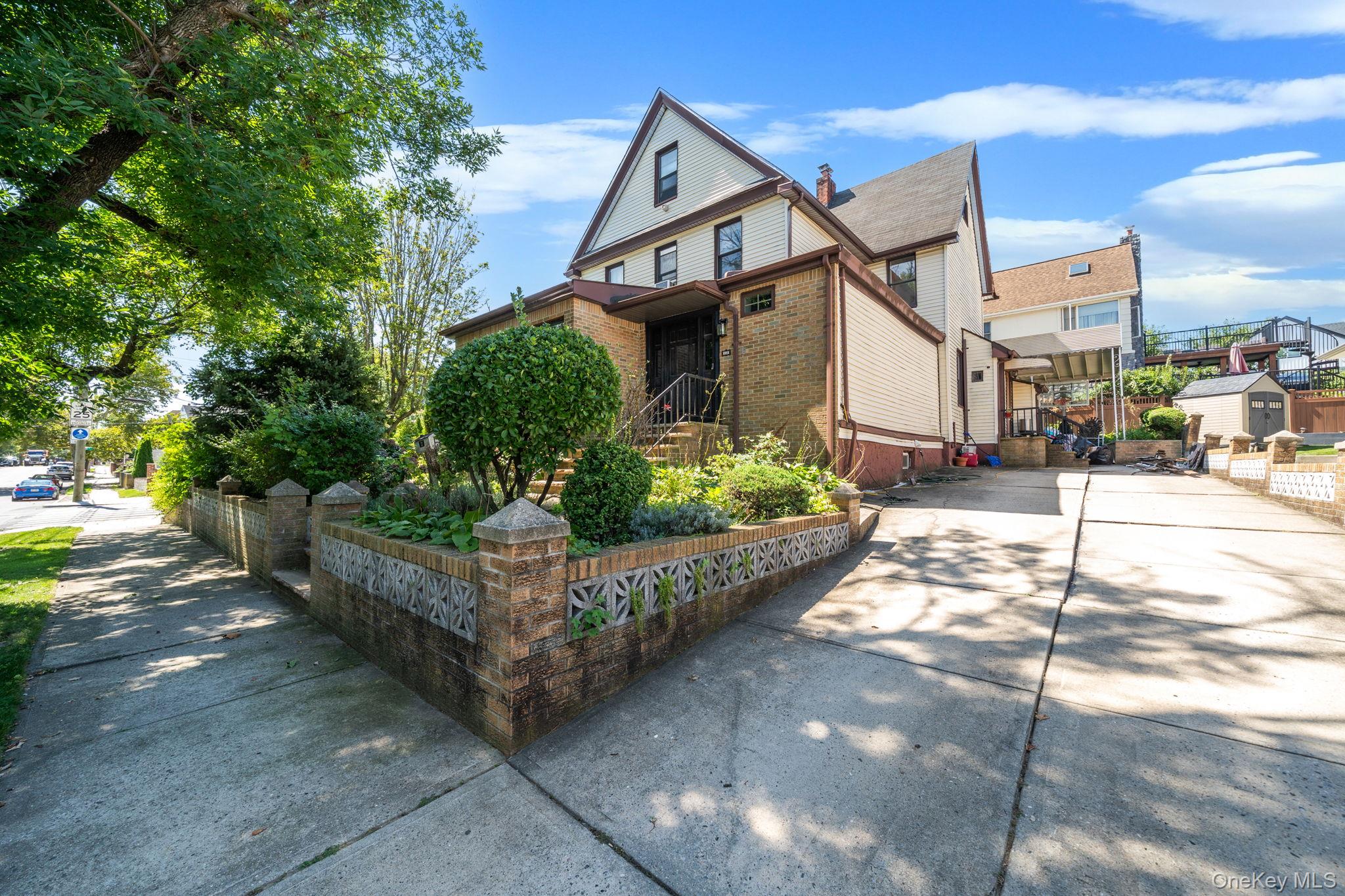 646 Clintonville Street – For Sale photo 2