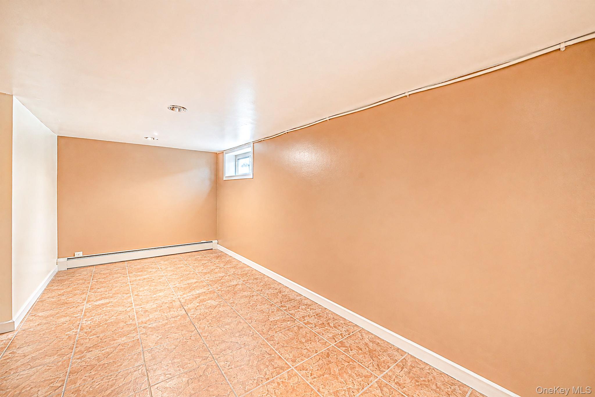 646 Clintonville Street – For Sale photo 24