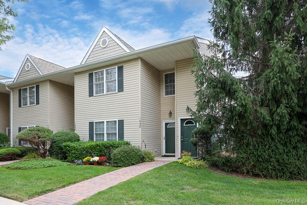 1039 Savoy Drive – For Sale photo 2