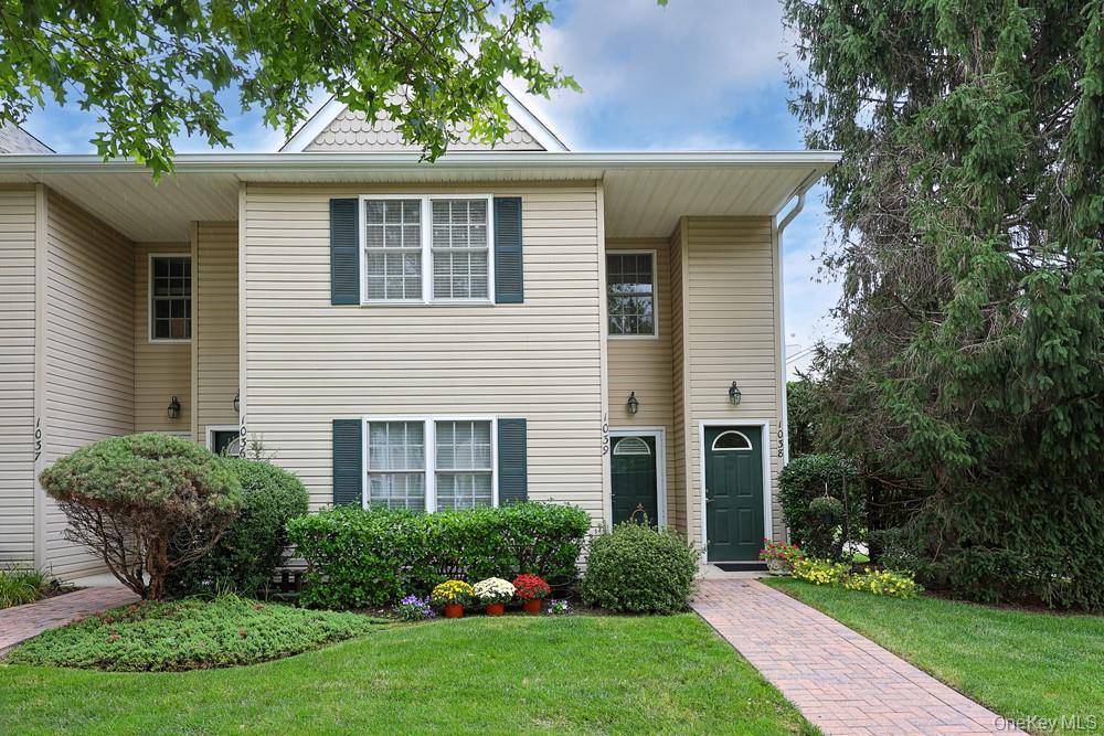 1039 Savoy Drive – For Sale