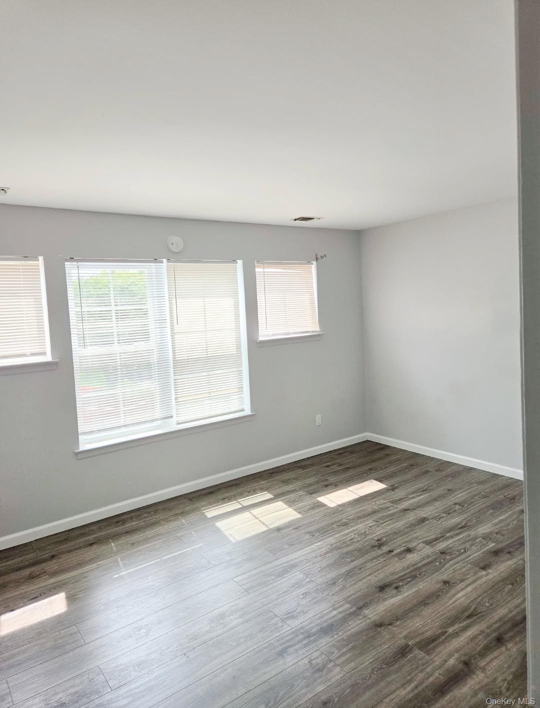 41 Maple Wing Boulevard – For Rent photo 5