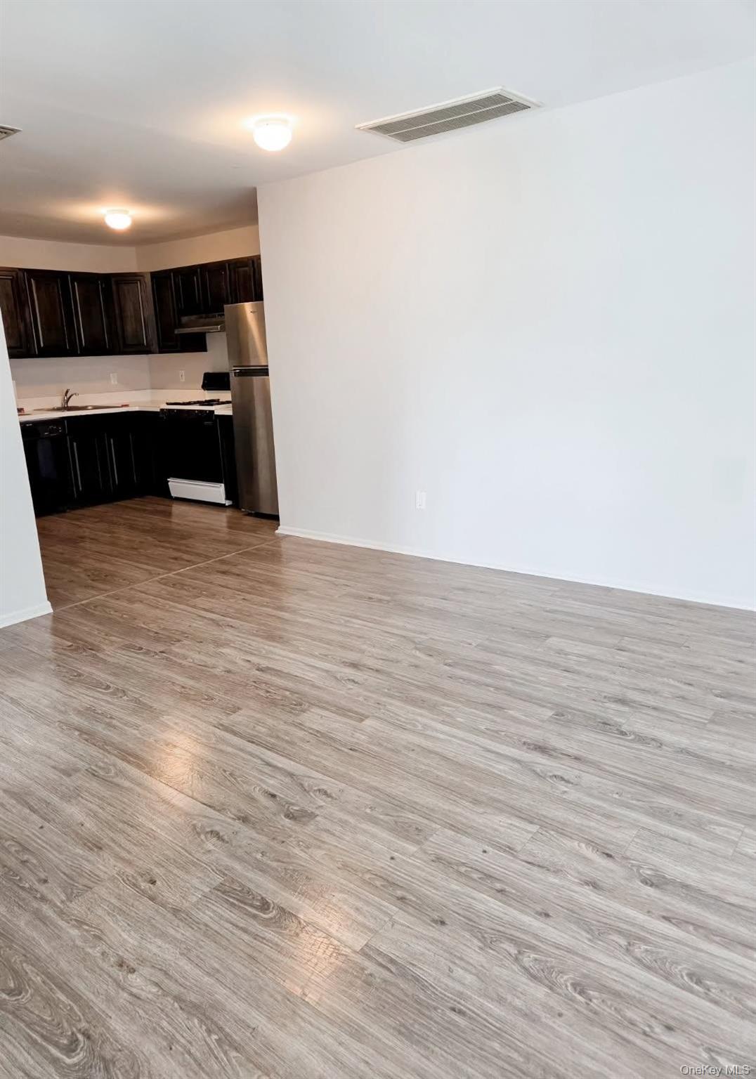 41 Maple Wing Boulevard – For Rent photo 9