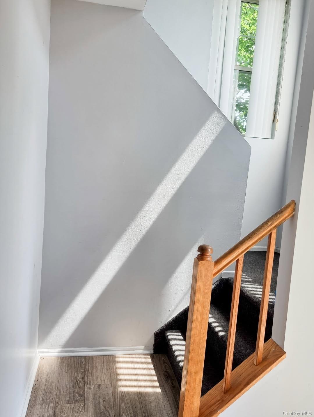 41 Maple Wing Boulevard – For Rent photo 2