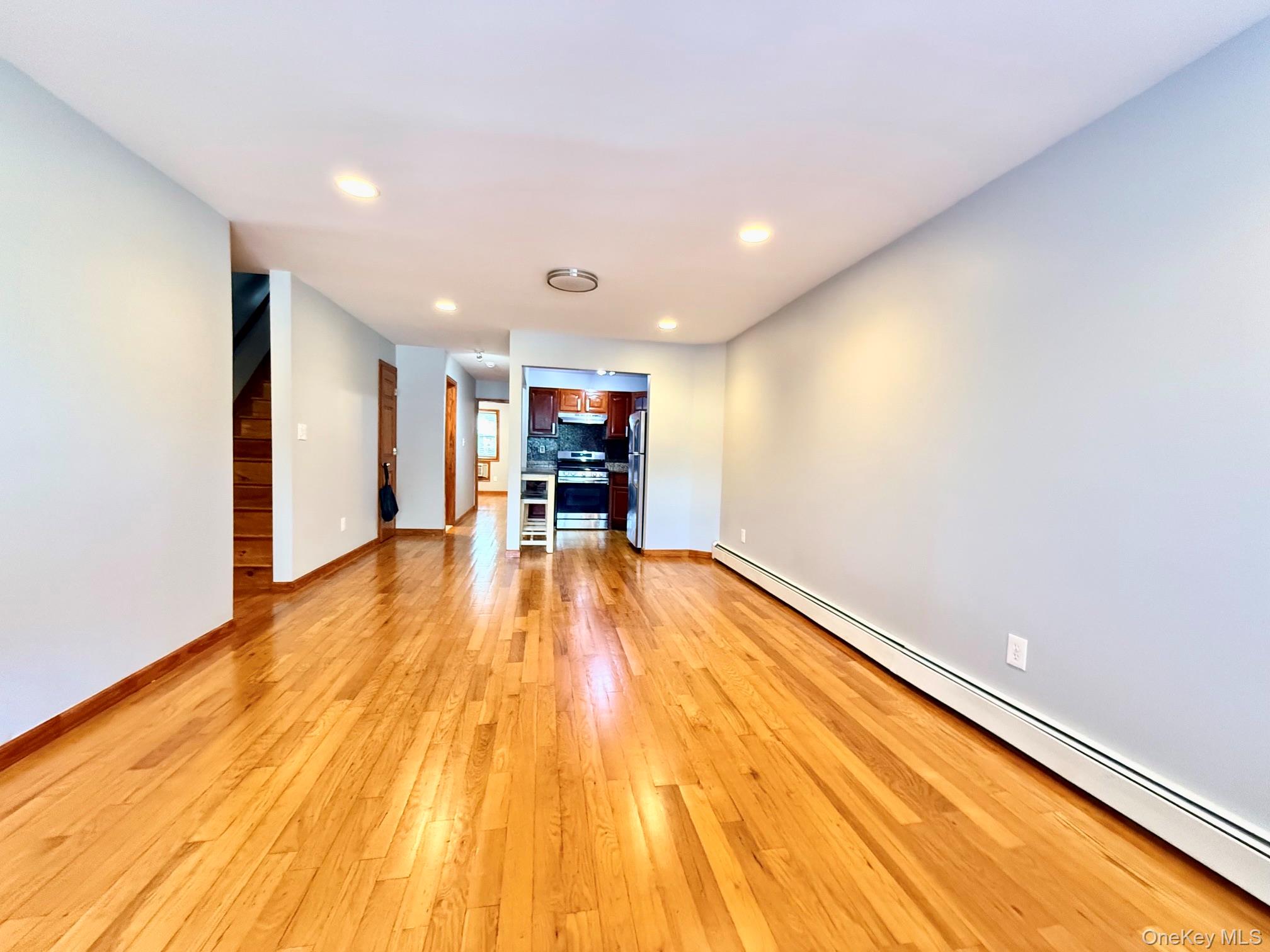 6542 Metropolitan Avenue – For Sale photo 7