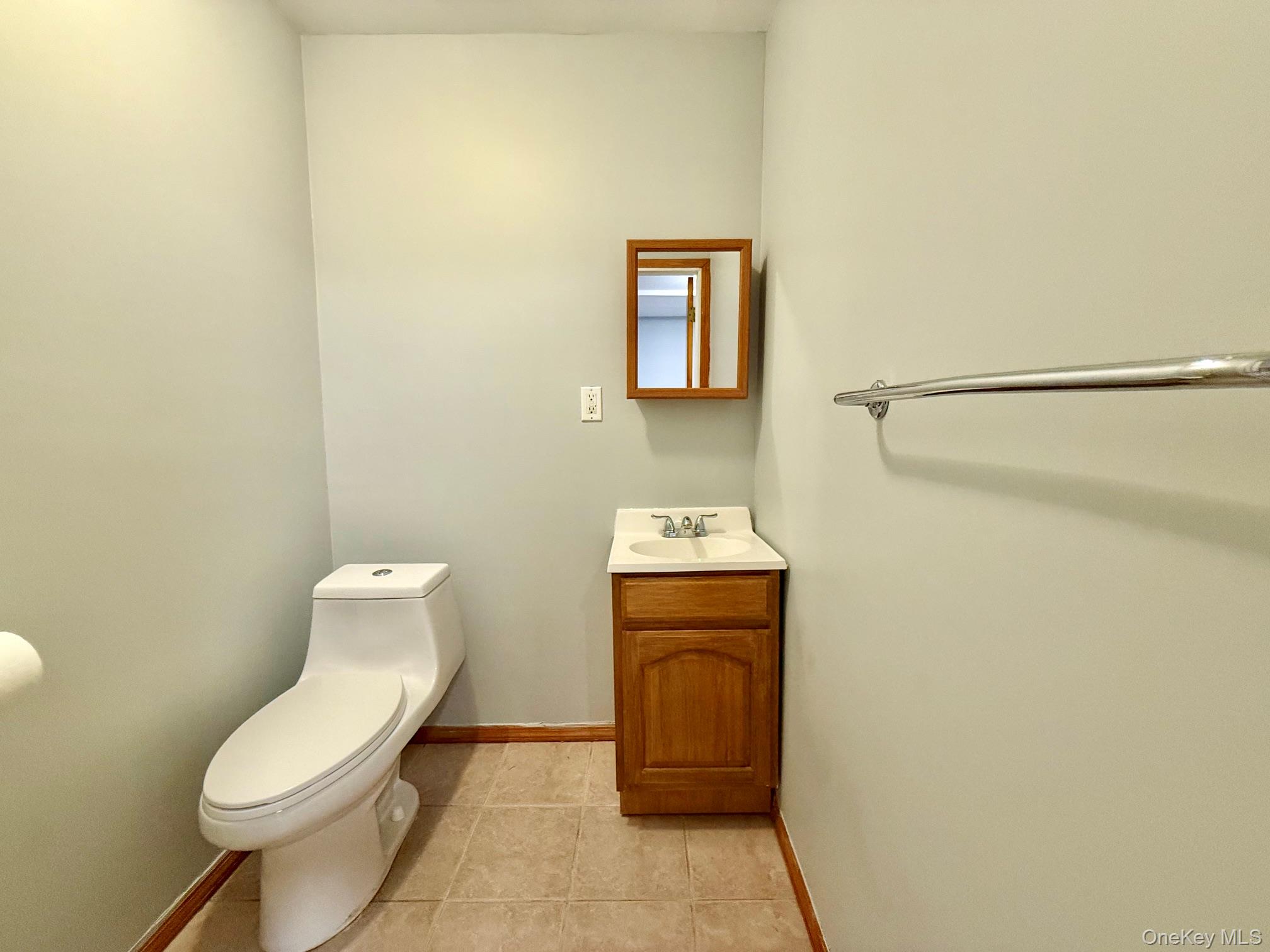 6542 Metropolitan Avenue – For Sale photo 13