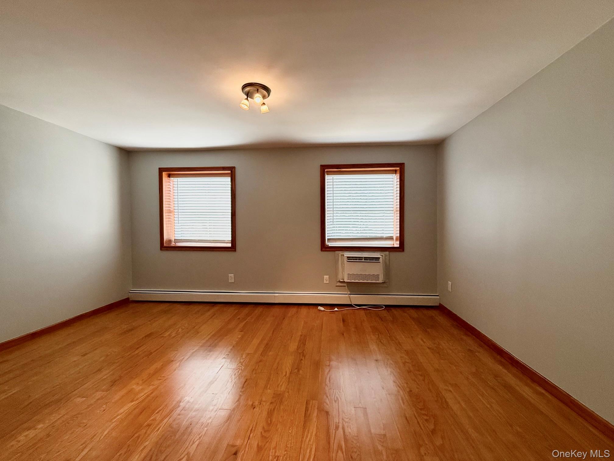 6542 Metropolitan Avenue – For Sale photo 6