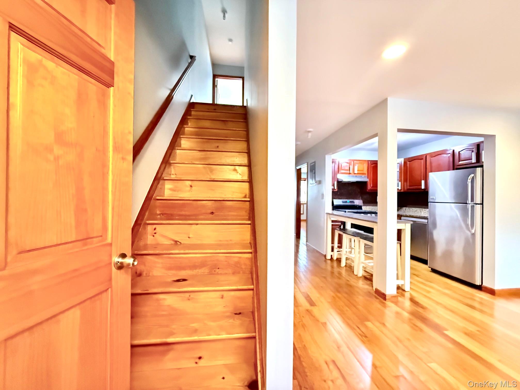 6542 Metropolitan Avenue – For Sale photo 11