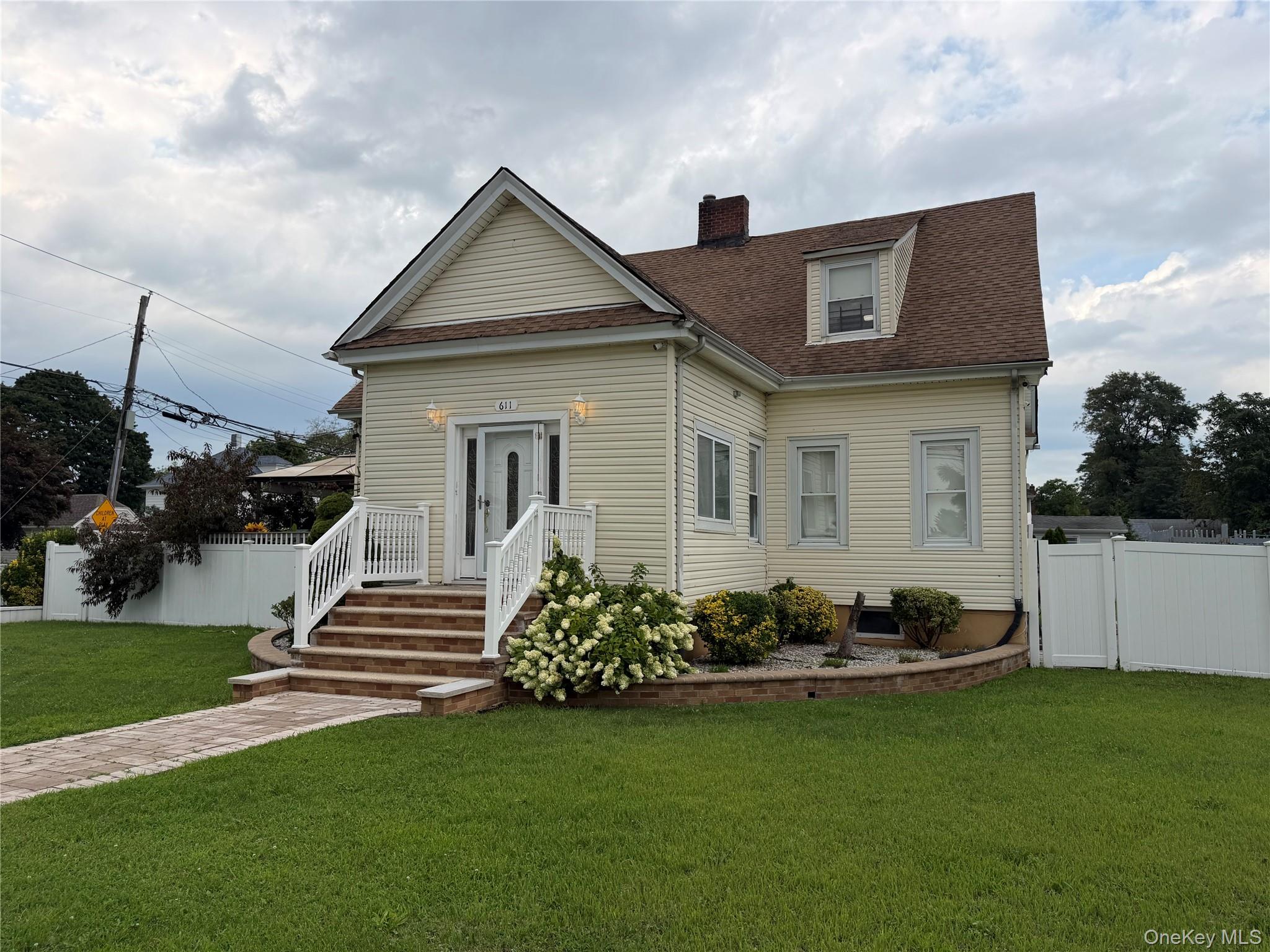 611 Park Avenue – For Sale photo 2
