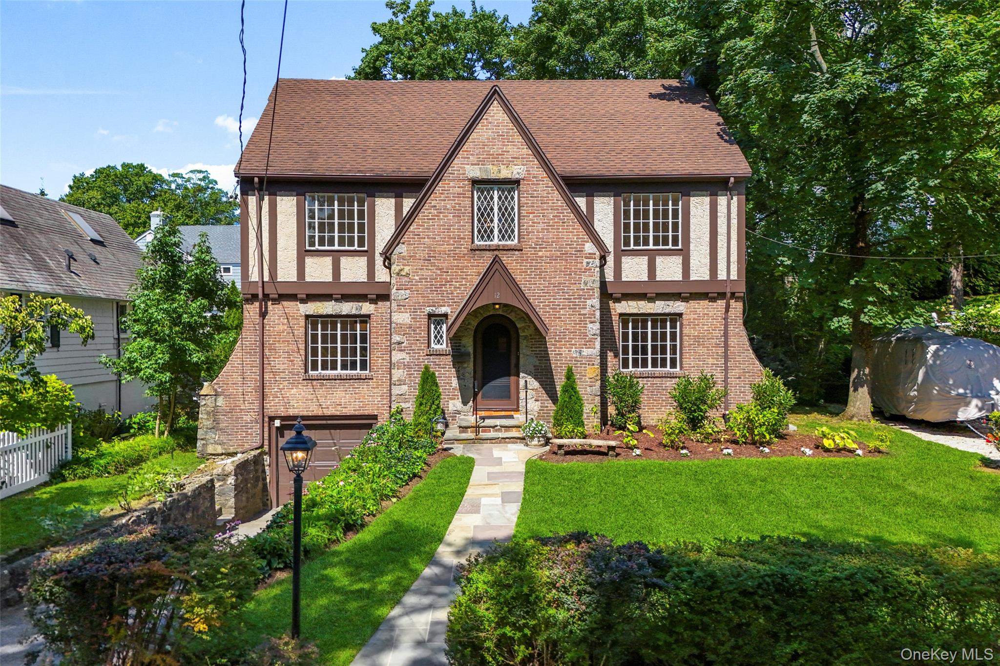 12 Dimitri Place – For Sale photo 2