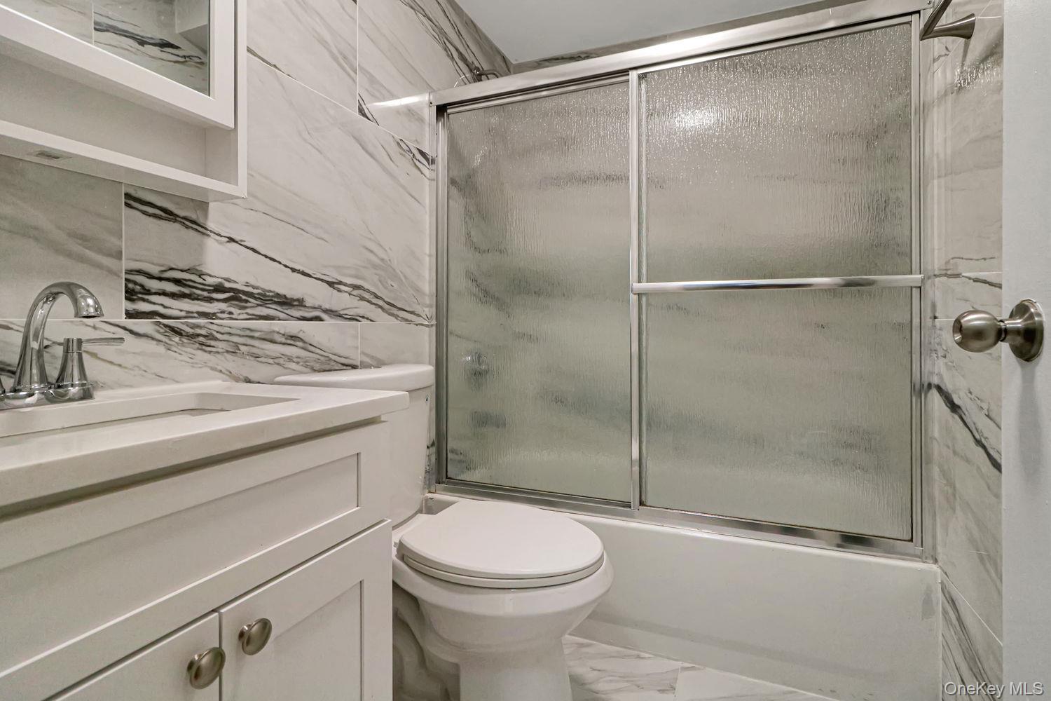 1051 Cauldwell Avenue, Unit 3 photo 6