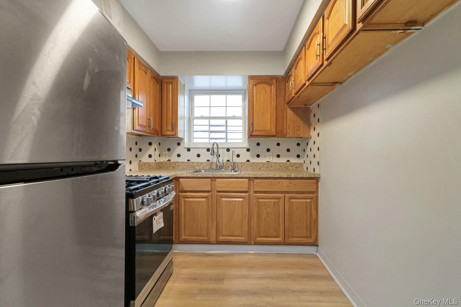1051 Cauldwell Avenue, Unit 3 photo 5