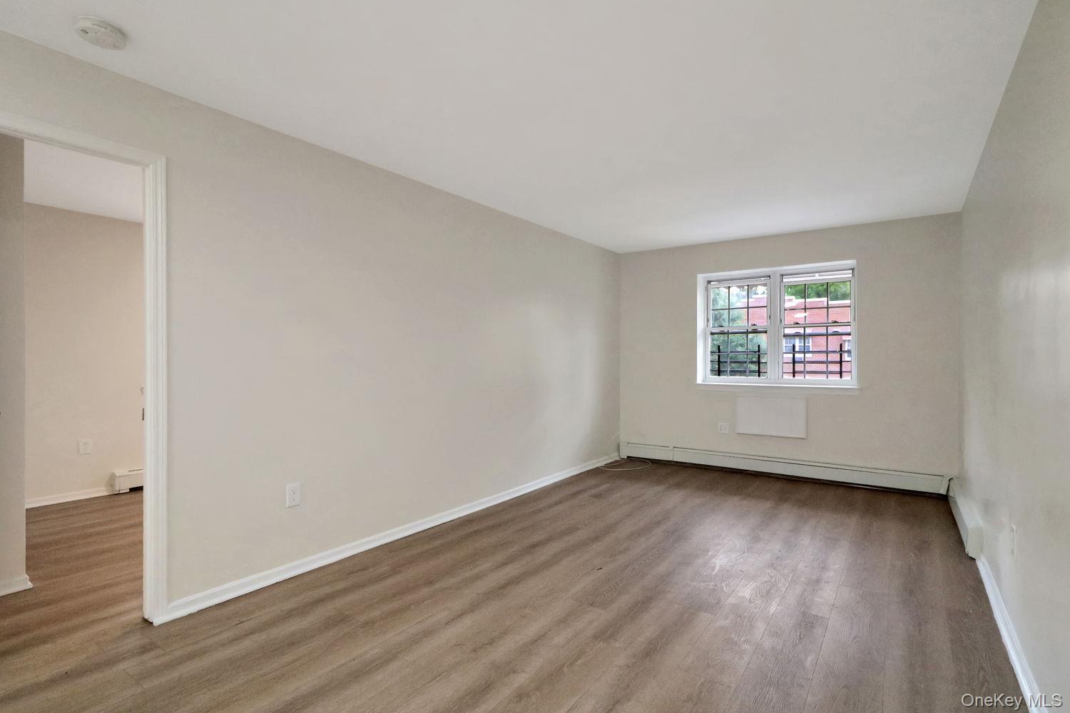 1051 Cauldwell Avenue, Unit 3 photo 2
