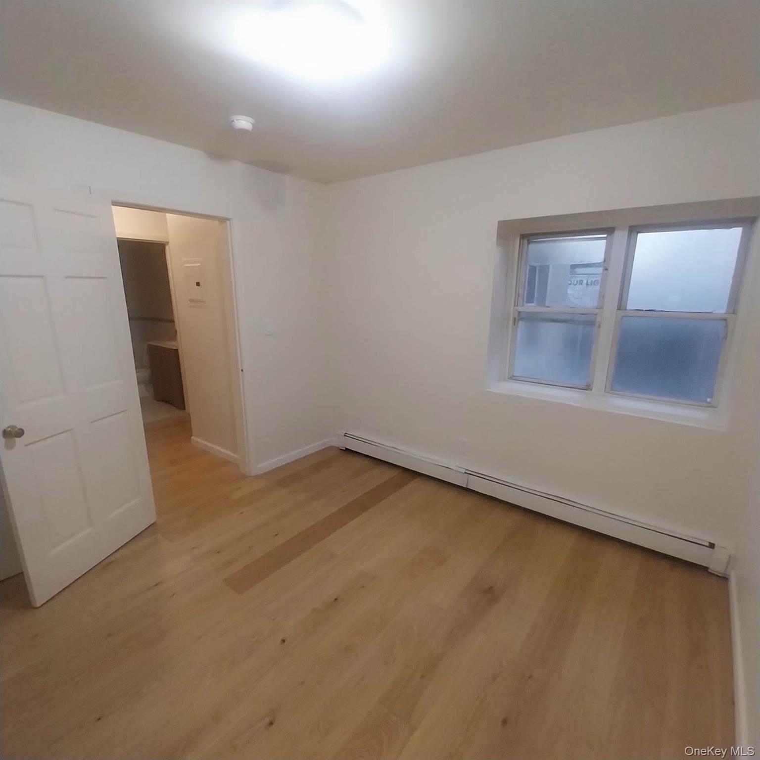 884 NASSAU, Unit B photo 7