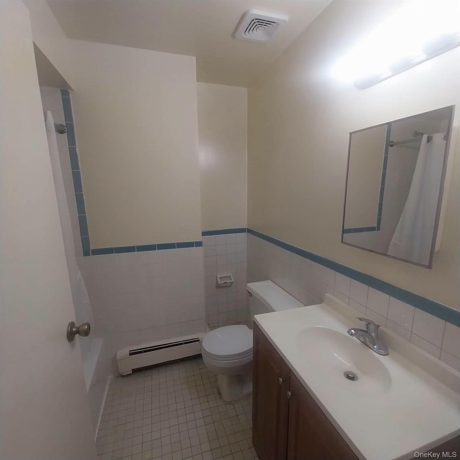 884 NASSAU, Unit B photo 15