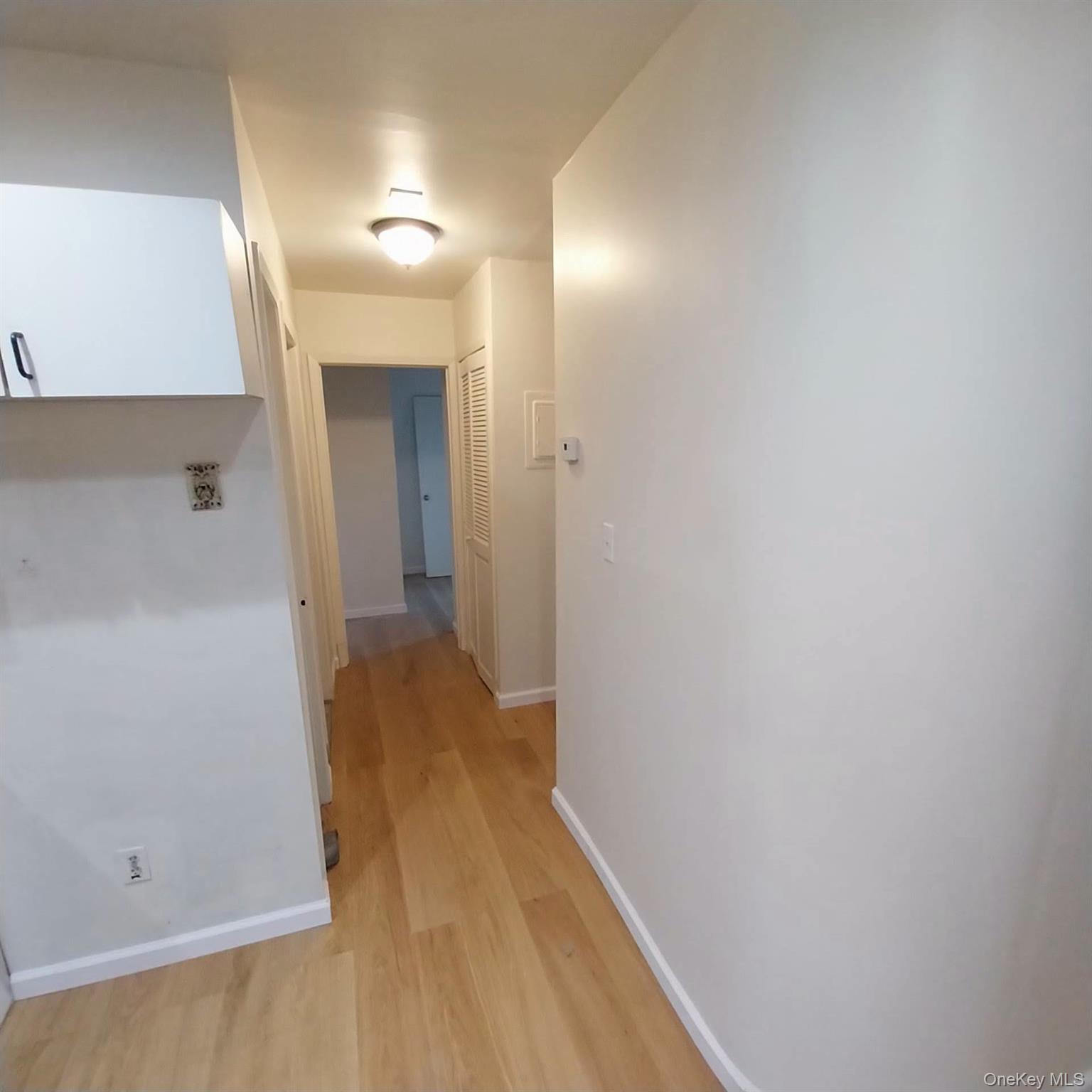 884 NASSAU, Unit B photo 11