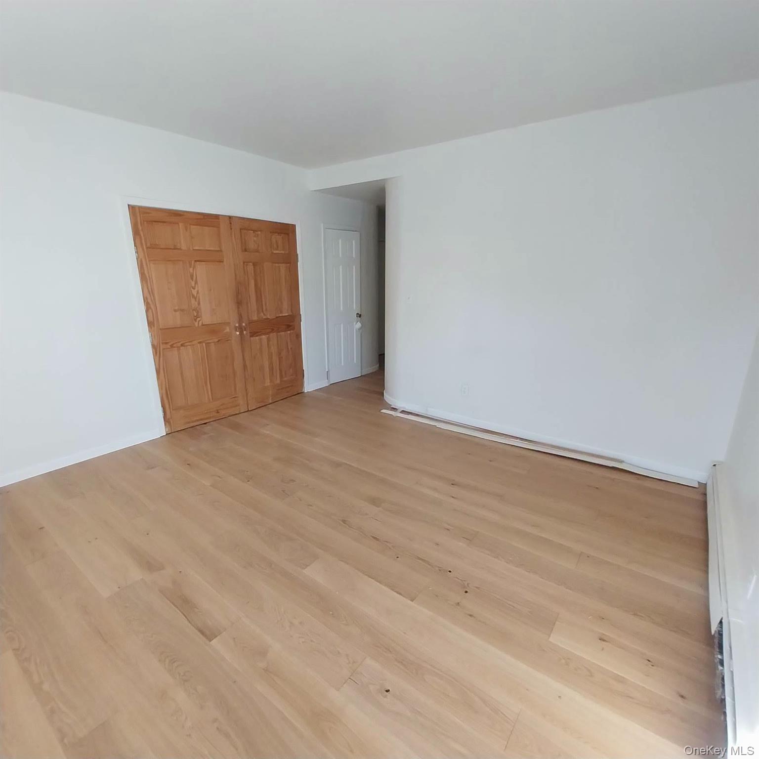 884 NASSAU, Unit B photo 6