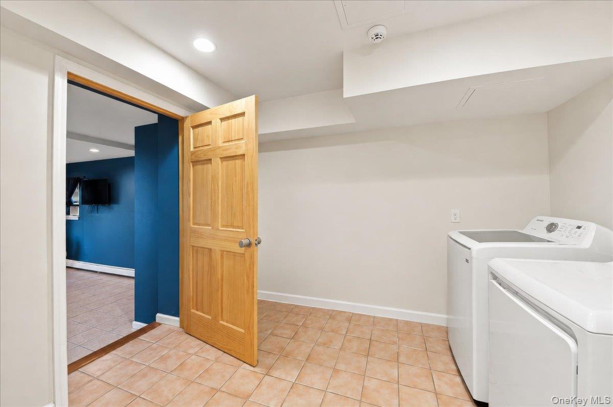 629 Belden Street – For Sale photo 36