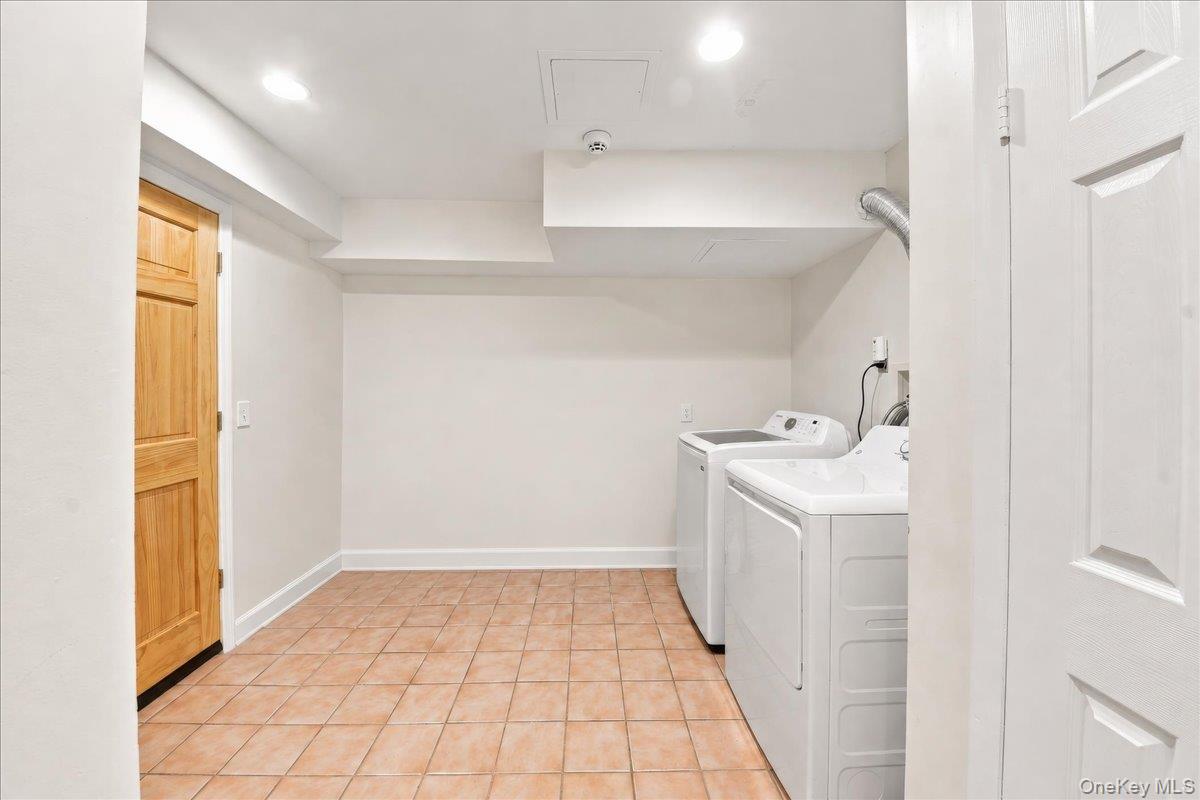629 Belden Street – For Sale photo 35