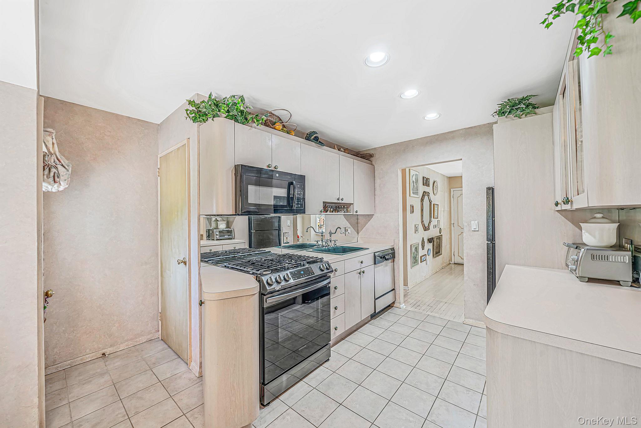 149 Burlington Avenue – For Sale photo 14