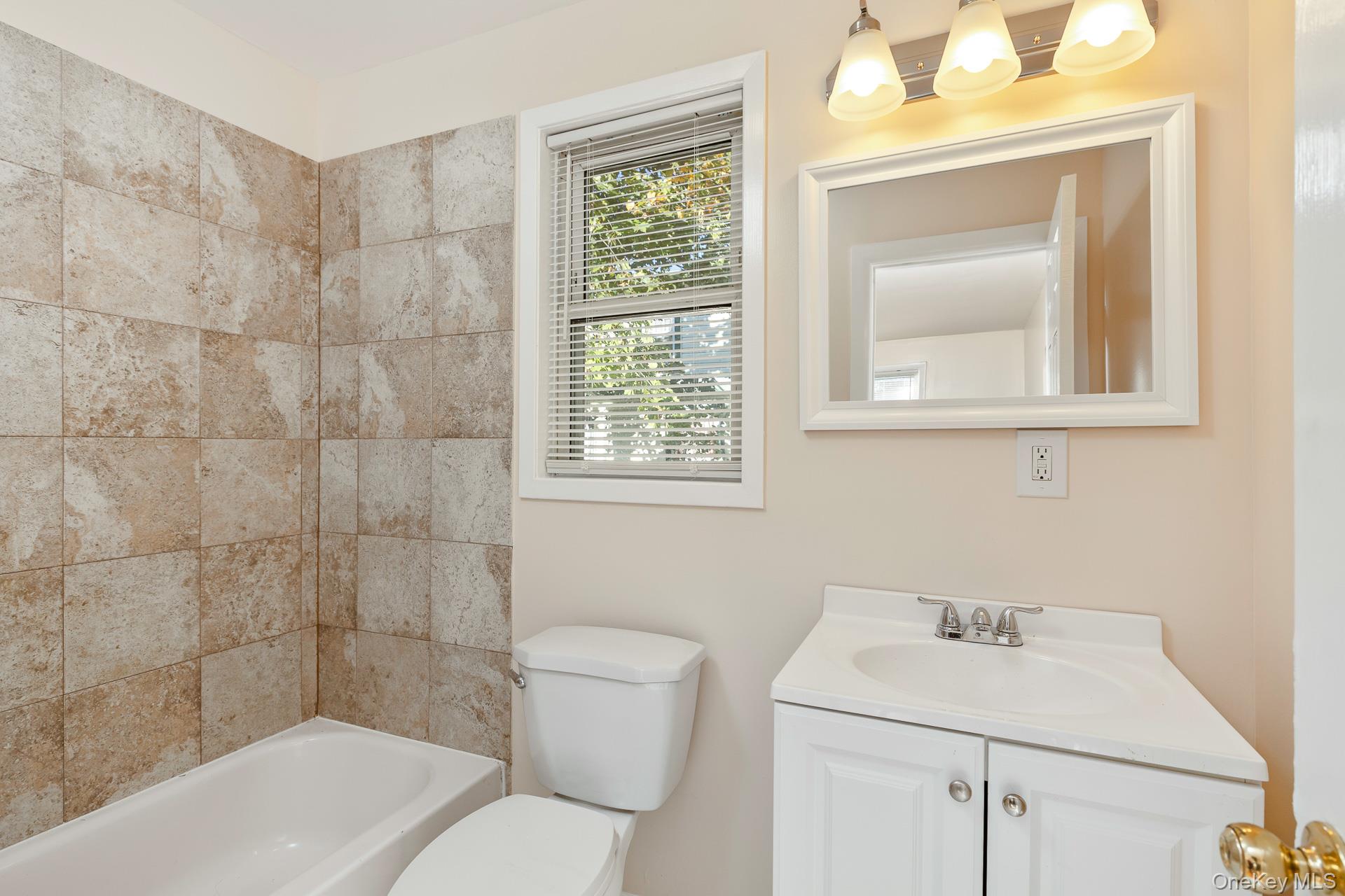 860 Flanders Road – For Sale photo 15