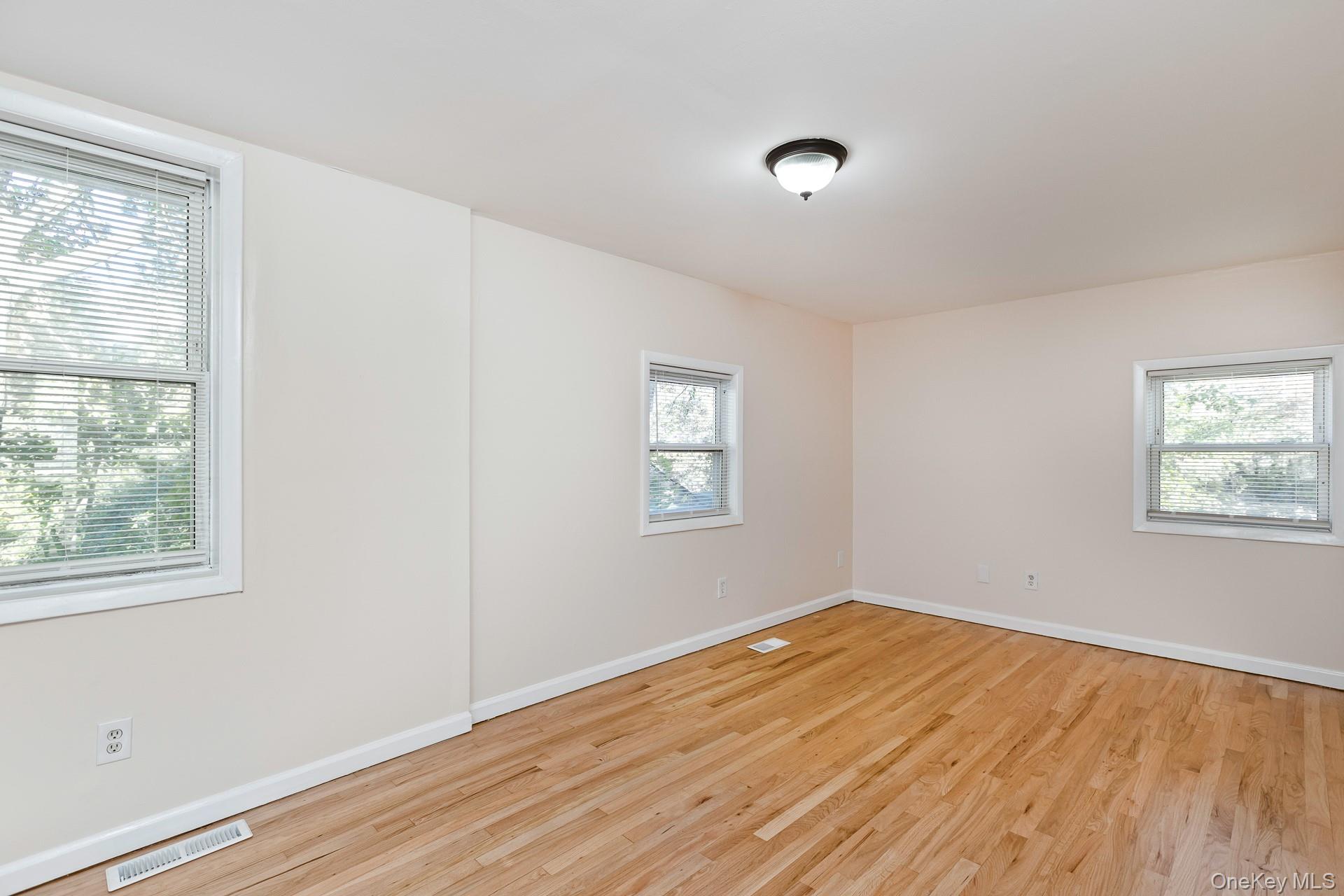 860 Flanders Road – For Sale photo 25