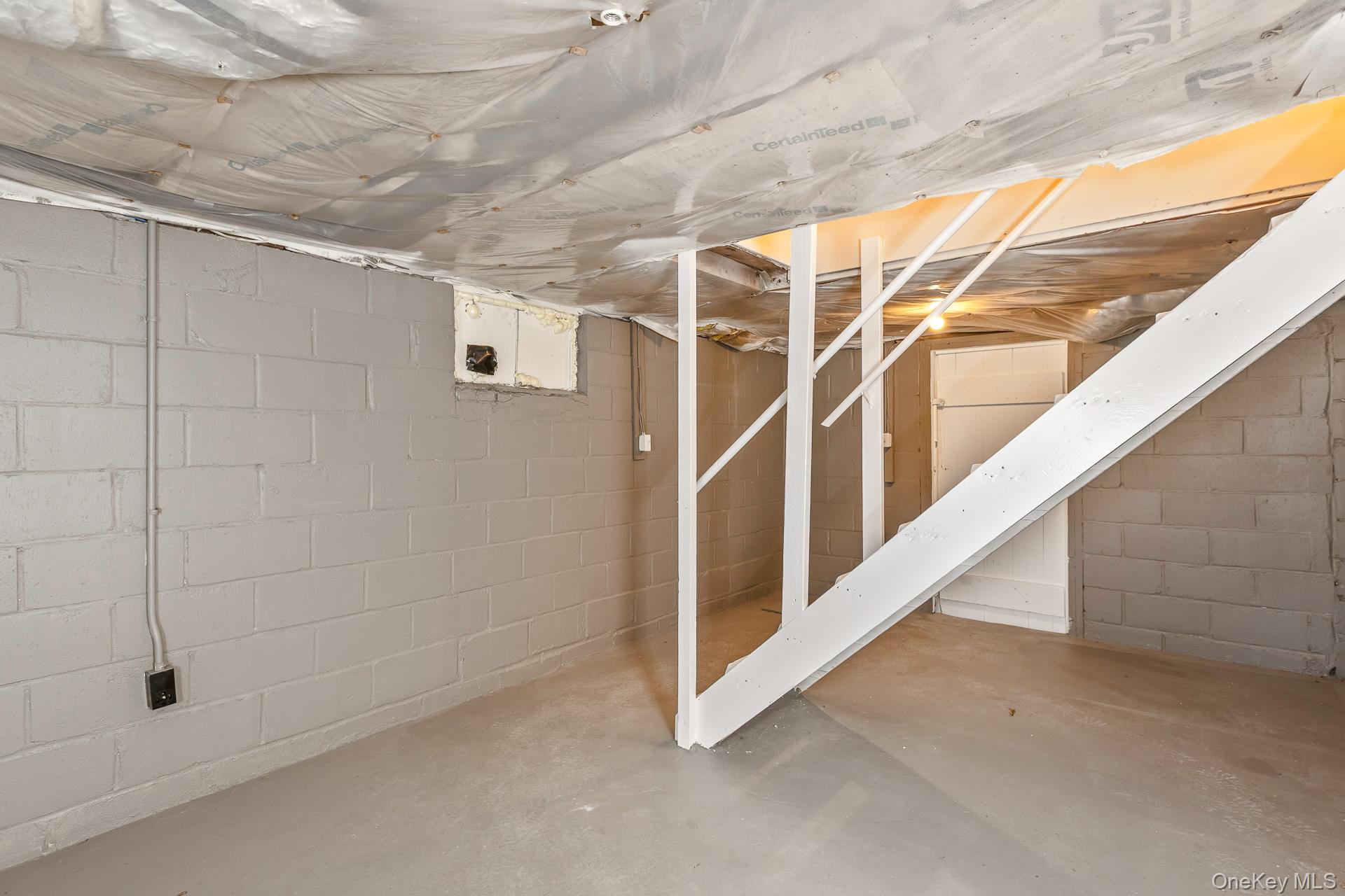 860 Flanders Road – For Sale photo 28