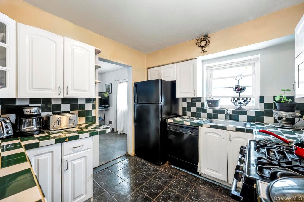 13 Crystal Street – For Sale photo 10