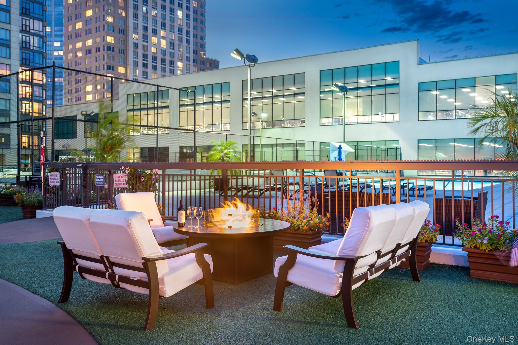 10 City Place, Unit 31H photo 32