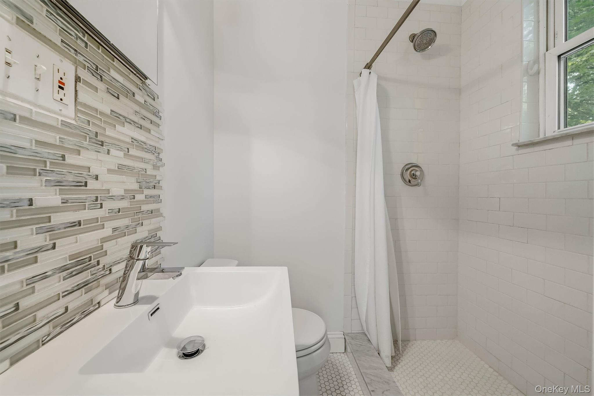 31 Desmond Avenue – For Rent photo 19