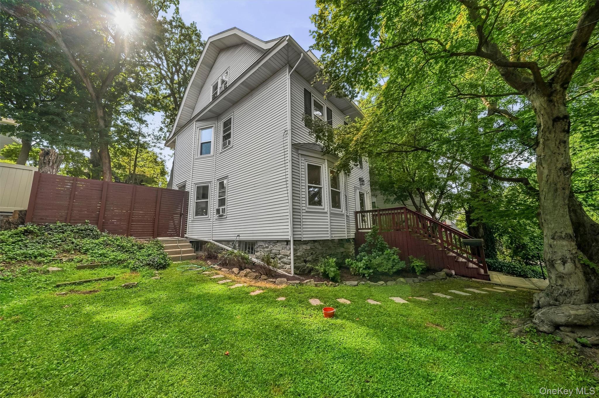 31 Desmond Avenue – For Rent photo 2