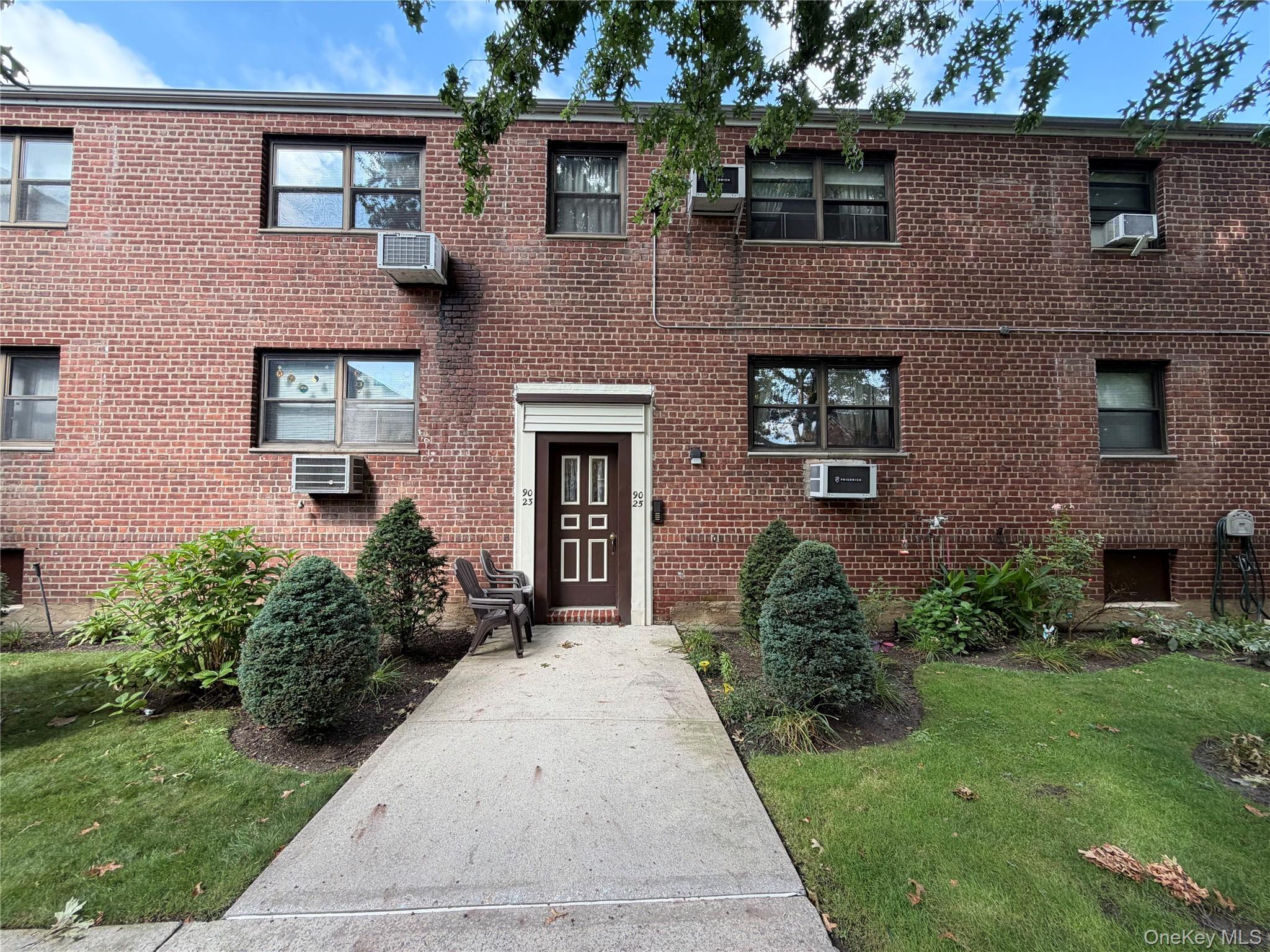 90-25 Shore Parkway, Unit 91 photo 2
