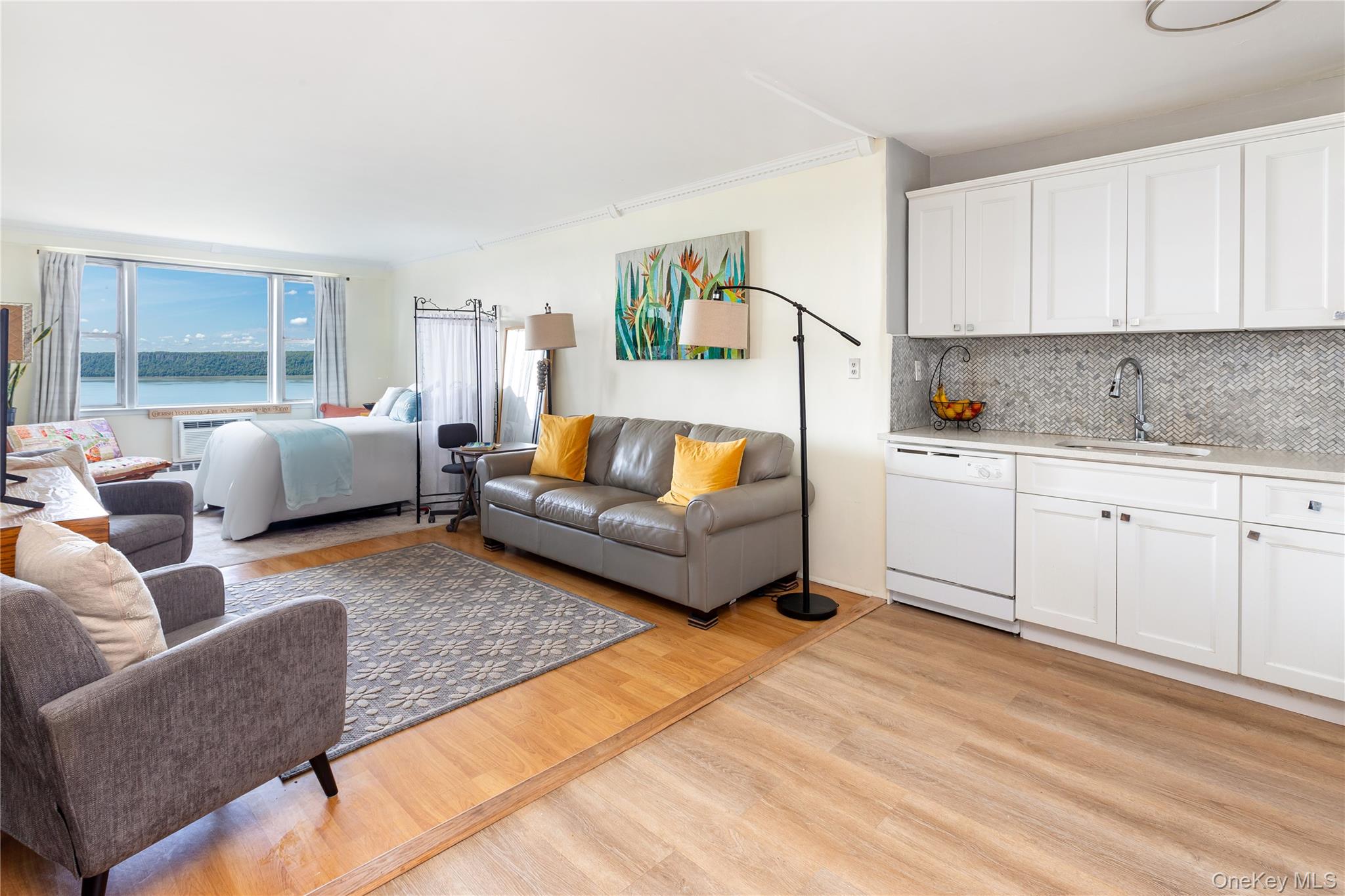 5800 Arlington Avenue, Unit 16N photo 10