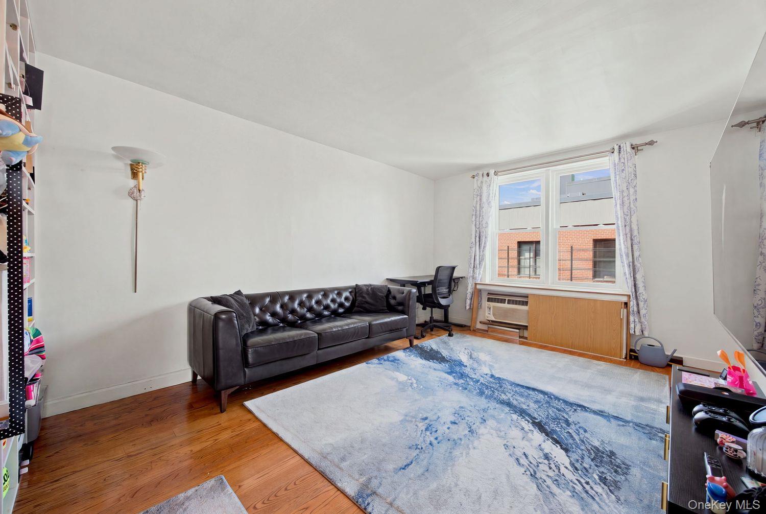 50-22 40th Street, Unit 6H photo 4